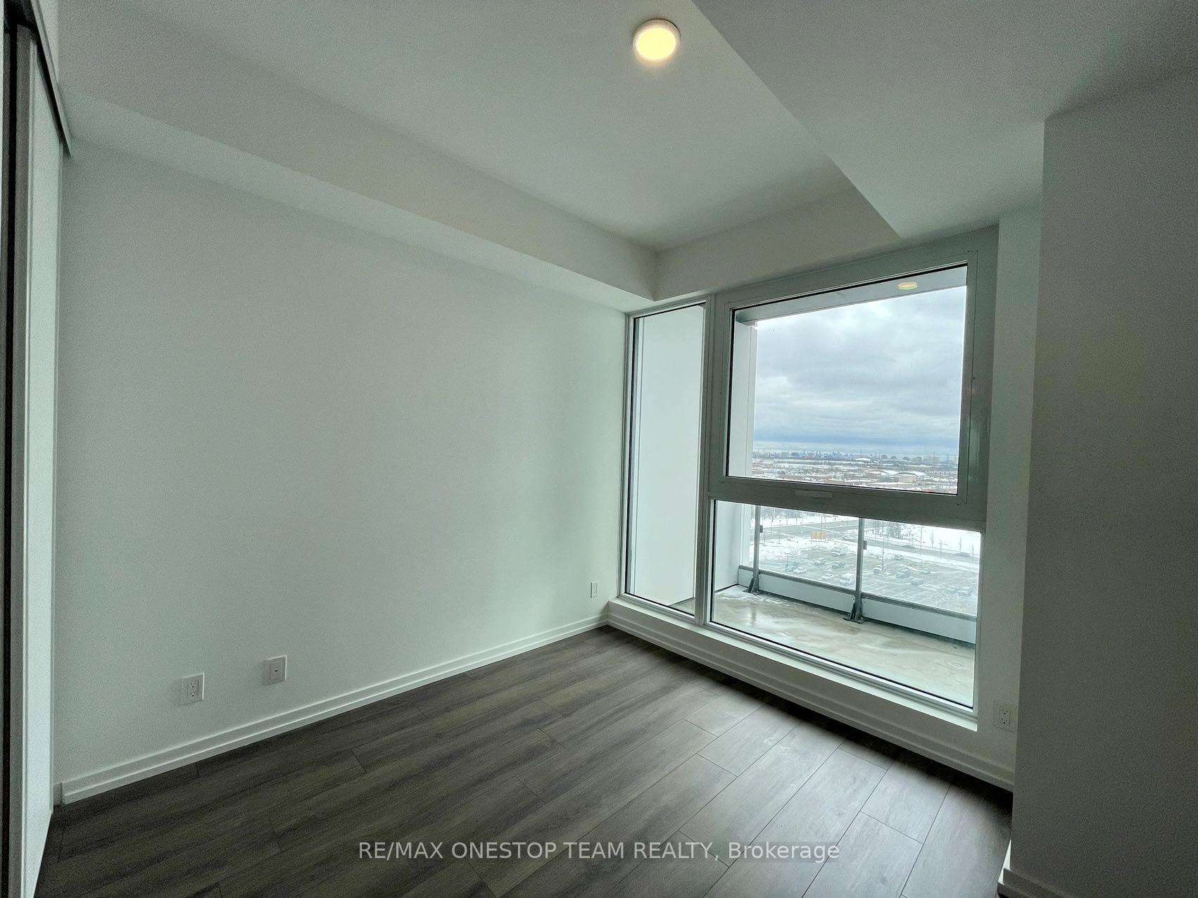 Photo 8 of Unit 1009, 1000 Portage Parkway, Vaughan, Vaughan Corporate Centre — HOMEH