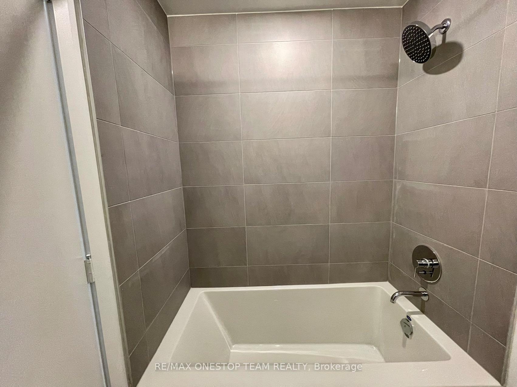 Photo 13 of Unit 1009, 1000 Portage Parkway, Vaughan, Vaughan Corporate Centre — HOMEH