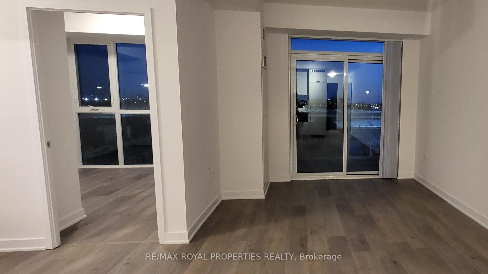 Photo 2 of Unit 606, 38 Honeycrisp Crescent, Vaughan, Vaughan Corporate Centre — HOMEH