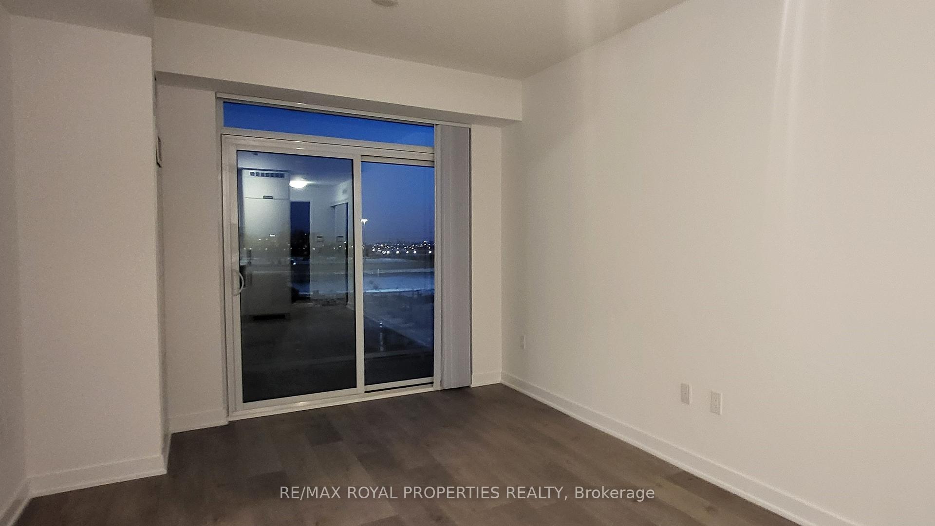 Photo 9 of Unit 606, 38 Honeycrisp Crescent, Vaughan, Vaughan Corporate Centre — HOMEH