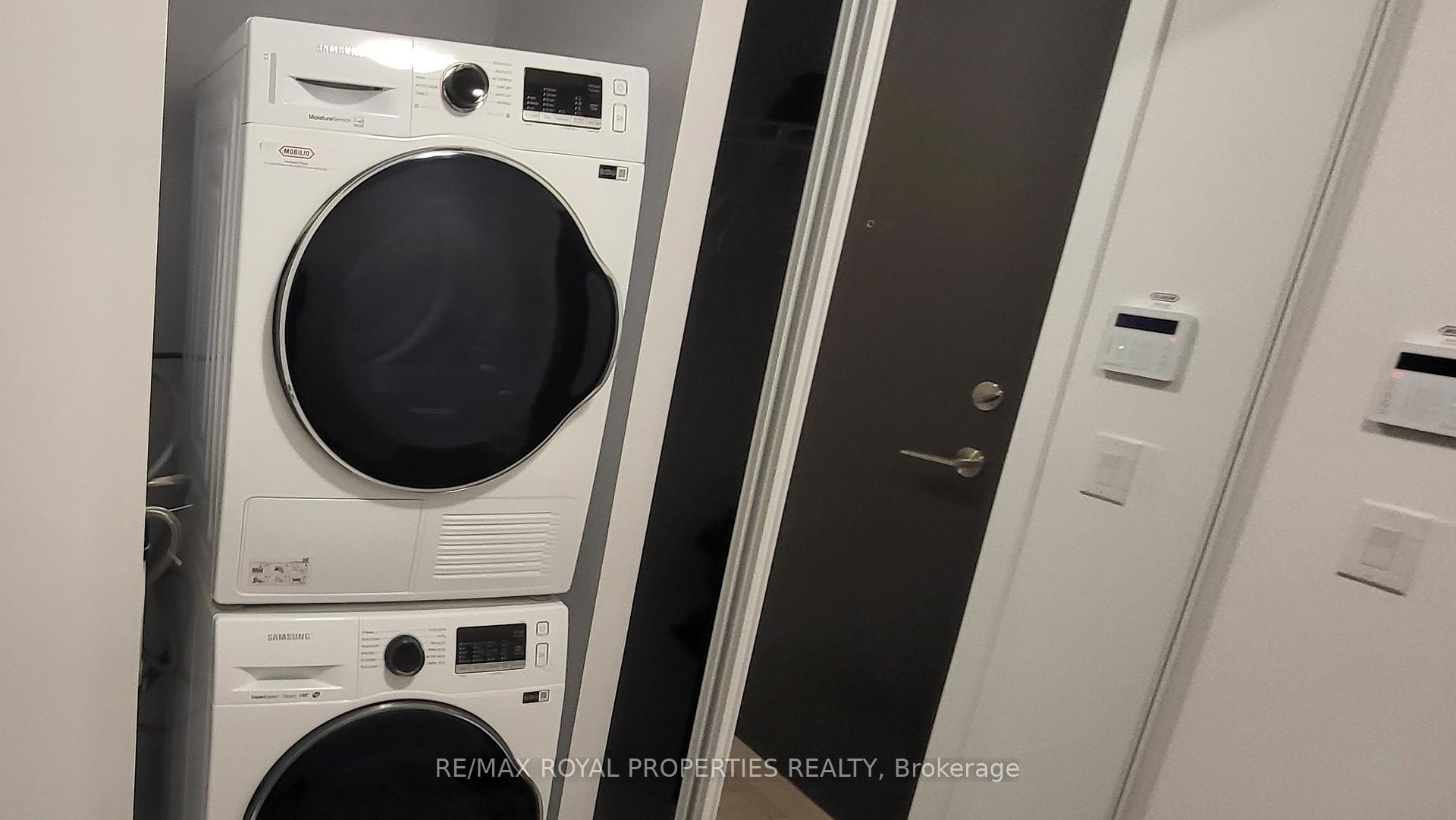 Photo 12 of Unit 606, 38 Honeycrisp Crescent, Vaughan, Vaughan Corporate Centre — HOMEH