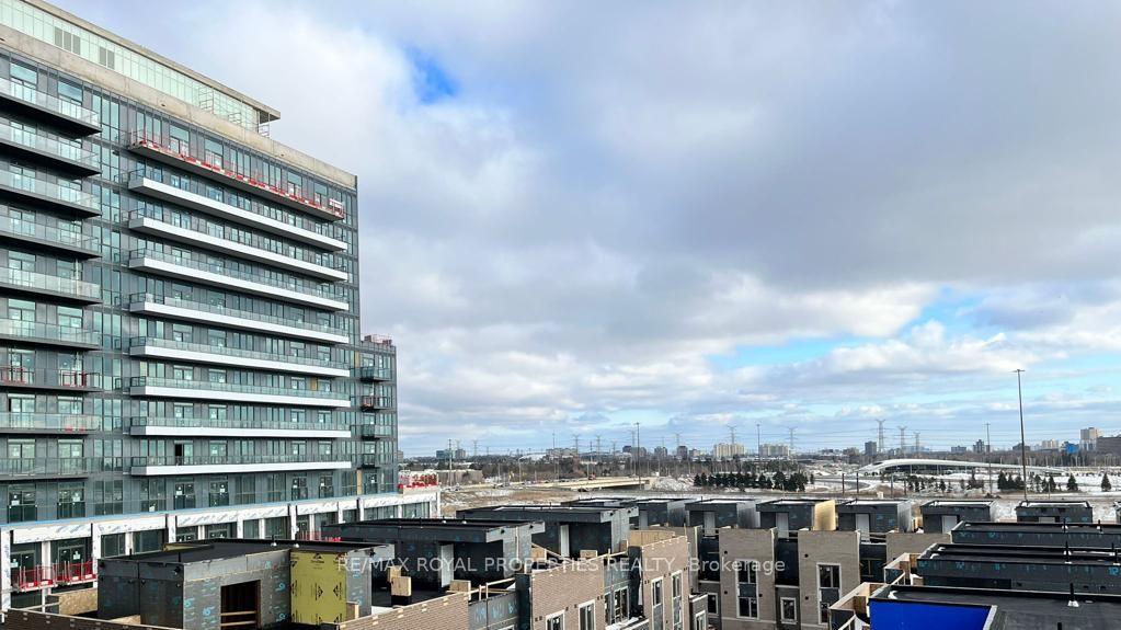 Photo 19 of Unit 606, 38 Honeycrisp Crescent, Vaughan, Vaughan Corporate Centre — HOMEH