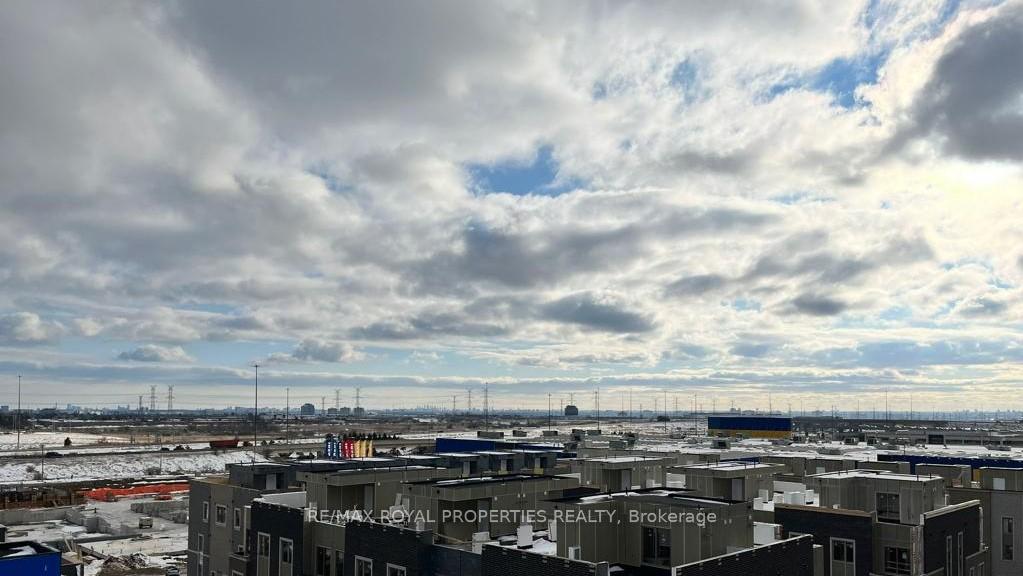 Photo 20 of Unit 606, 38 Honeycrisp Crescent, Vaughan, Vaughan Corporate Centre — HOMEH