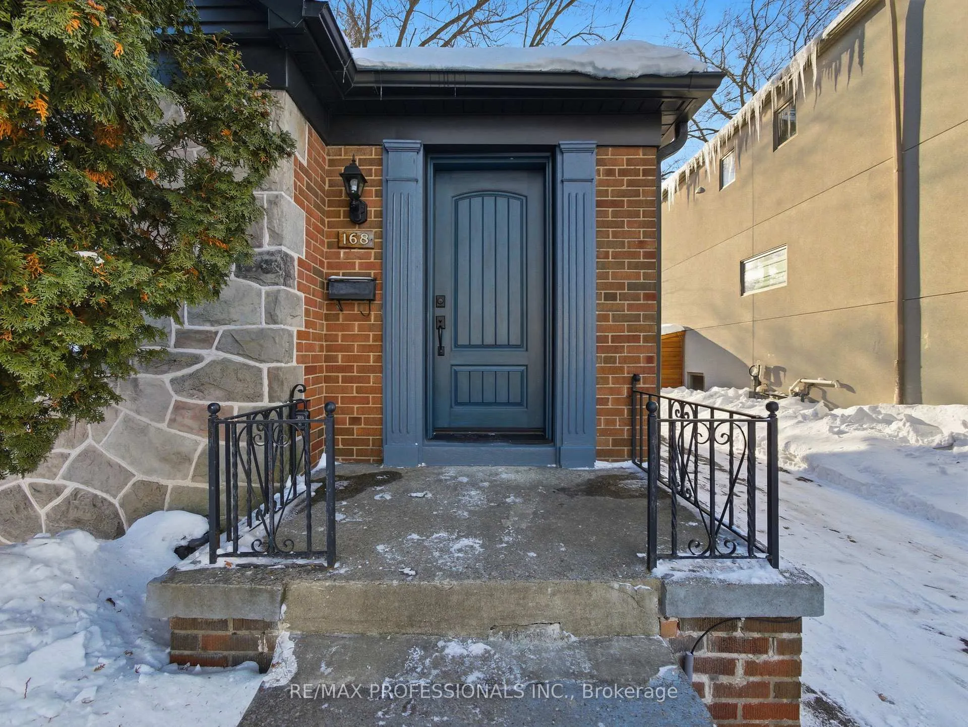 Photo 3 of 168 The Kingsway, Etobicoke, Kingsway South — HOMEH