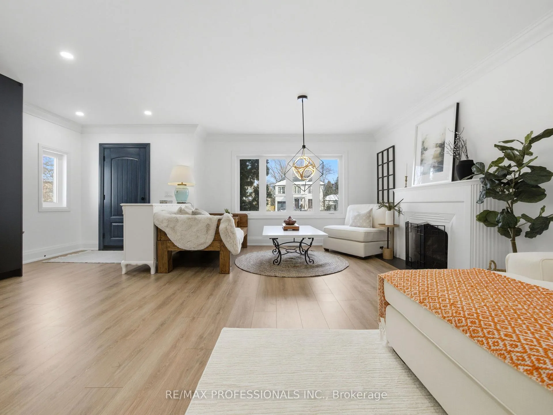 Photo 5 of 168 The Kingsway, Etobicoke, Kingsway South — HOMEH