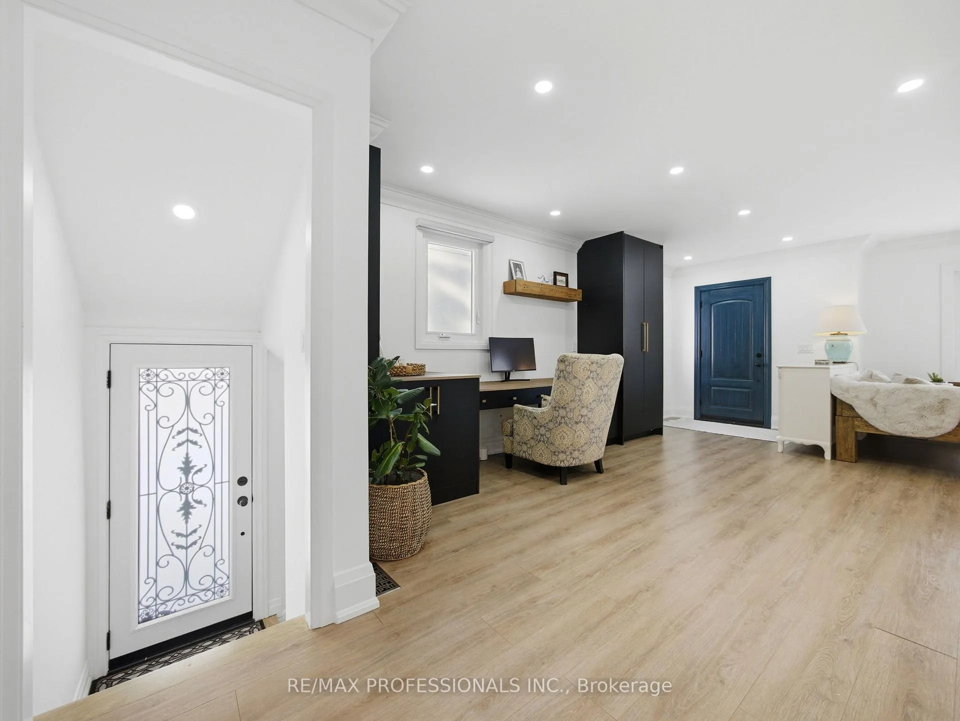 Photo 38 of 168 The Kingsway, Etobicoke, Kingsway South — HOMEH
