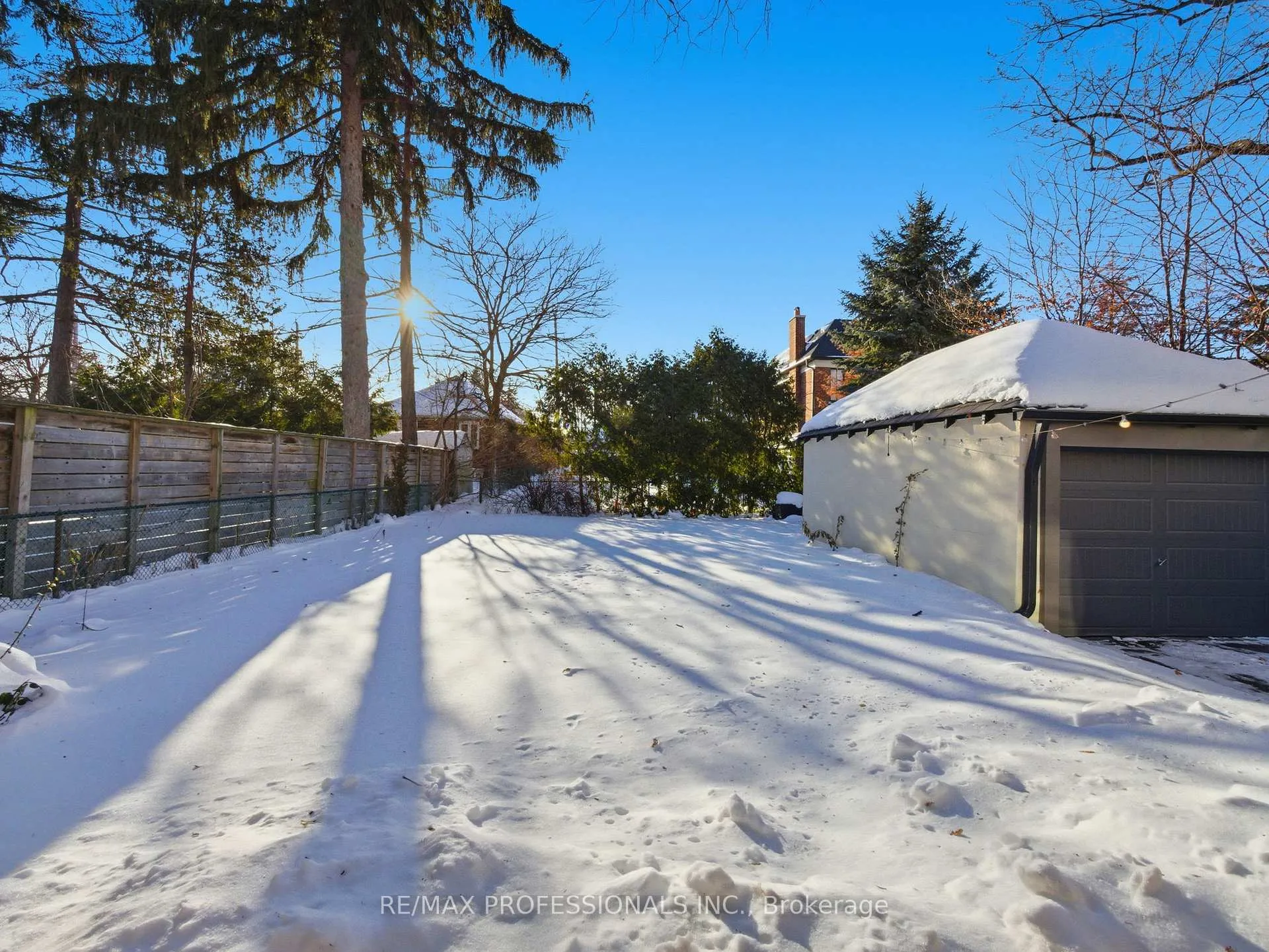Photo 41 of 168 The Kingsway, Etobicoke, Kingsway South — HOMEH