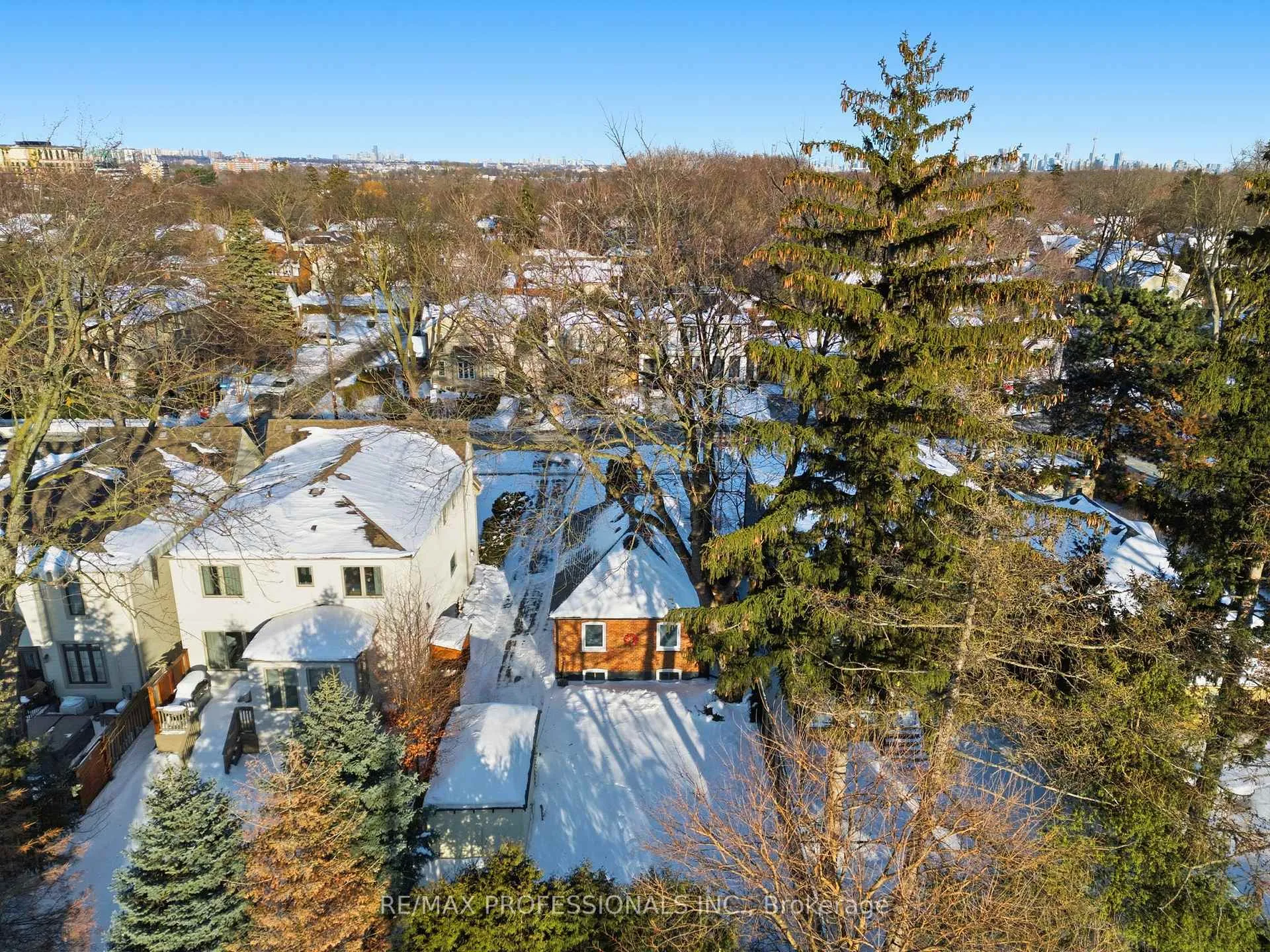 Photo 45 of 168 The Kingsway, Etobicoke, Kingsway South — HOMEH