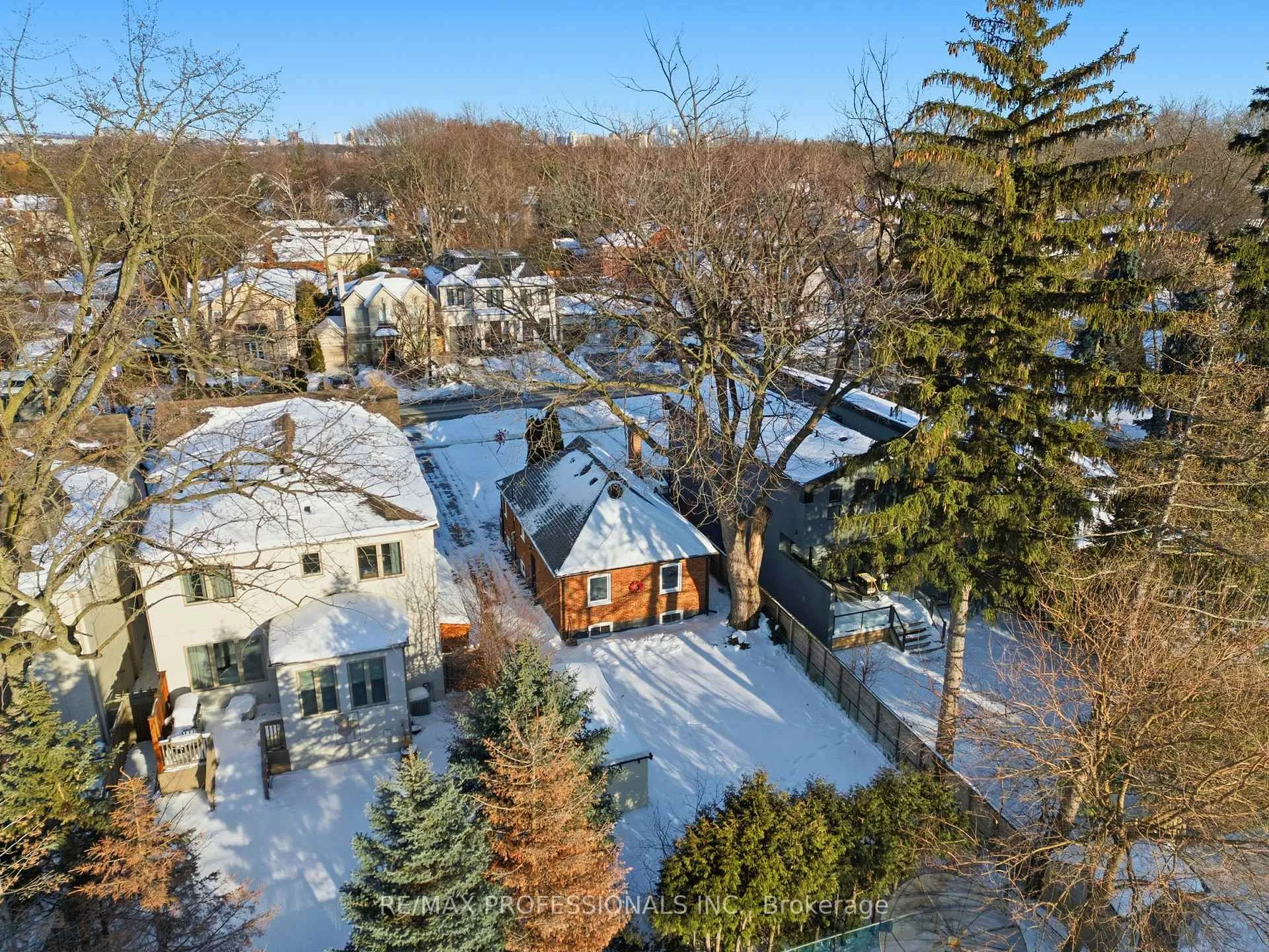 Photo 46 of 168 The Kingsway, Etobicoke, Kingsway South — HOMEH