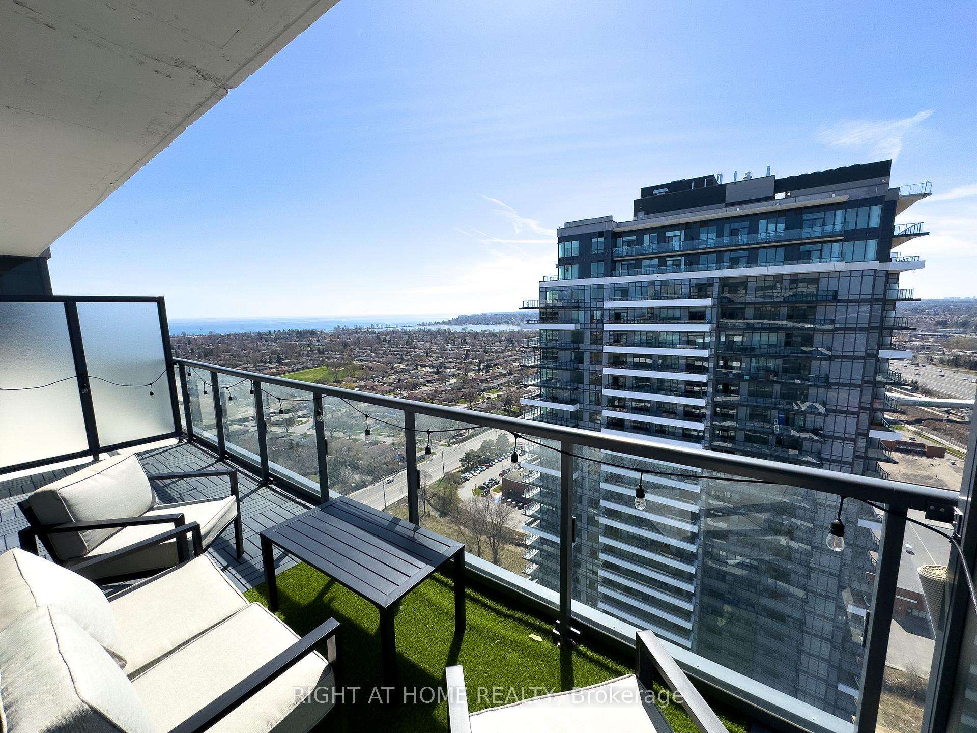 Photo 3 of Unit PH2804, 1455 Celebration Drive, Pickering, Bay Ridges — HOMEH