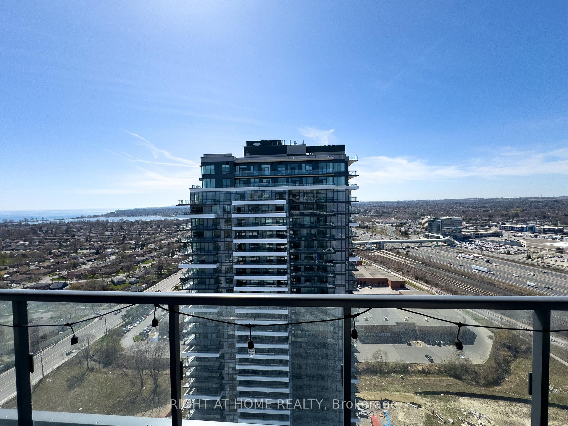 Photo 4 of Unit PH2804, 1455 Celebration Drive, Pickering, Bay Ridges — HOMEH