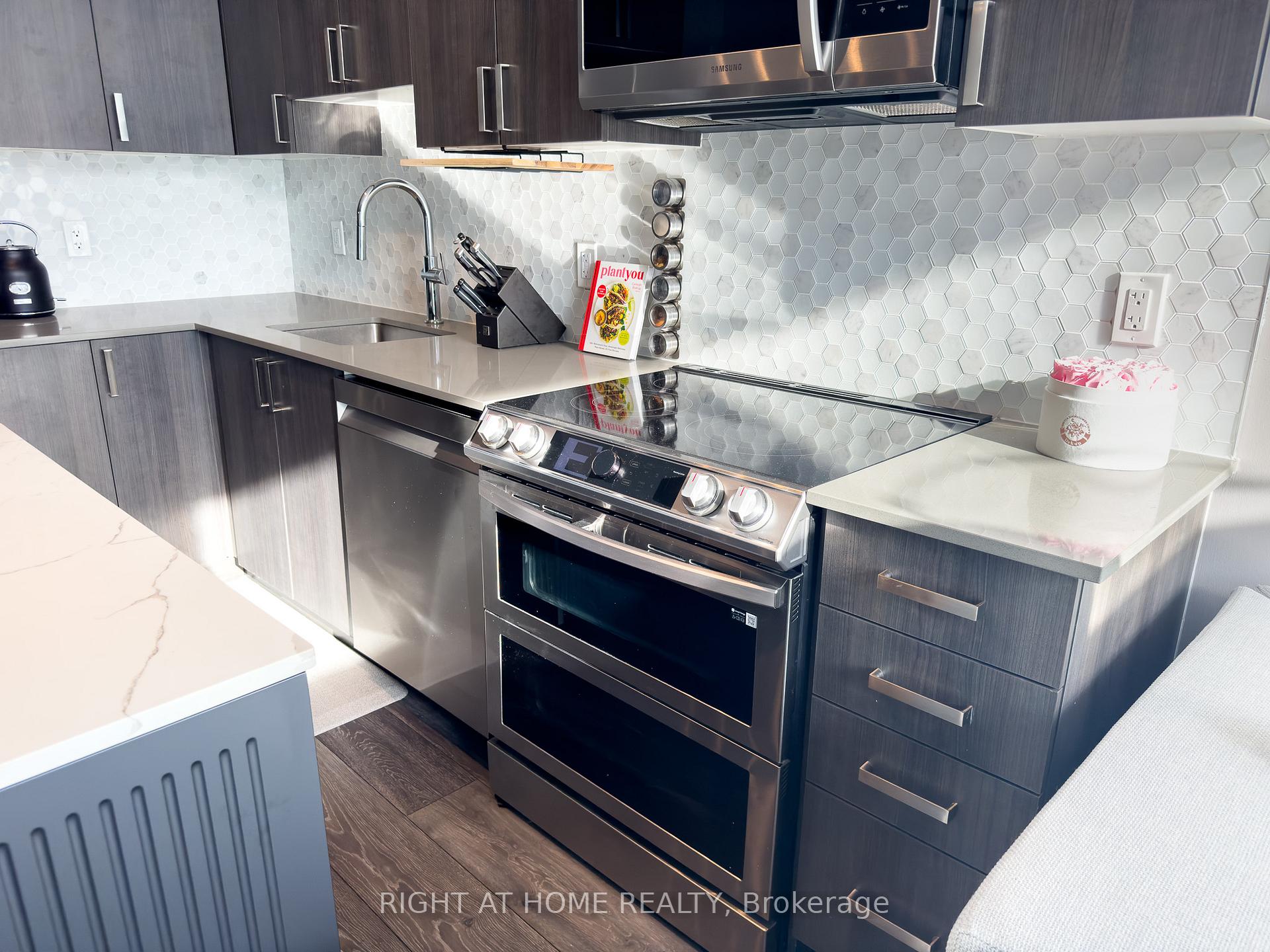Photo 31 of Unit PH2804, 1455 Celebration Drive, Pickering, Bay Ridges — HOMEH