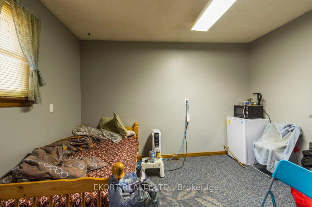 Photo 21 of 618 Ashley Street, Belleville, Thurlow Ward — HOMEH