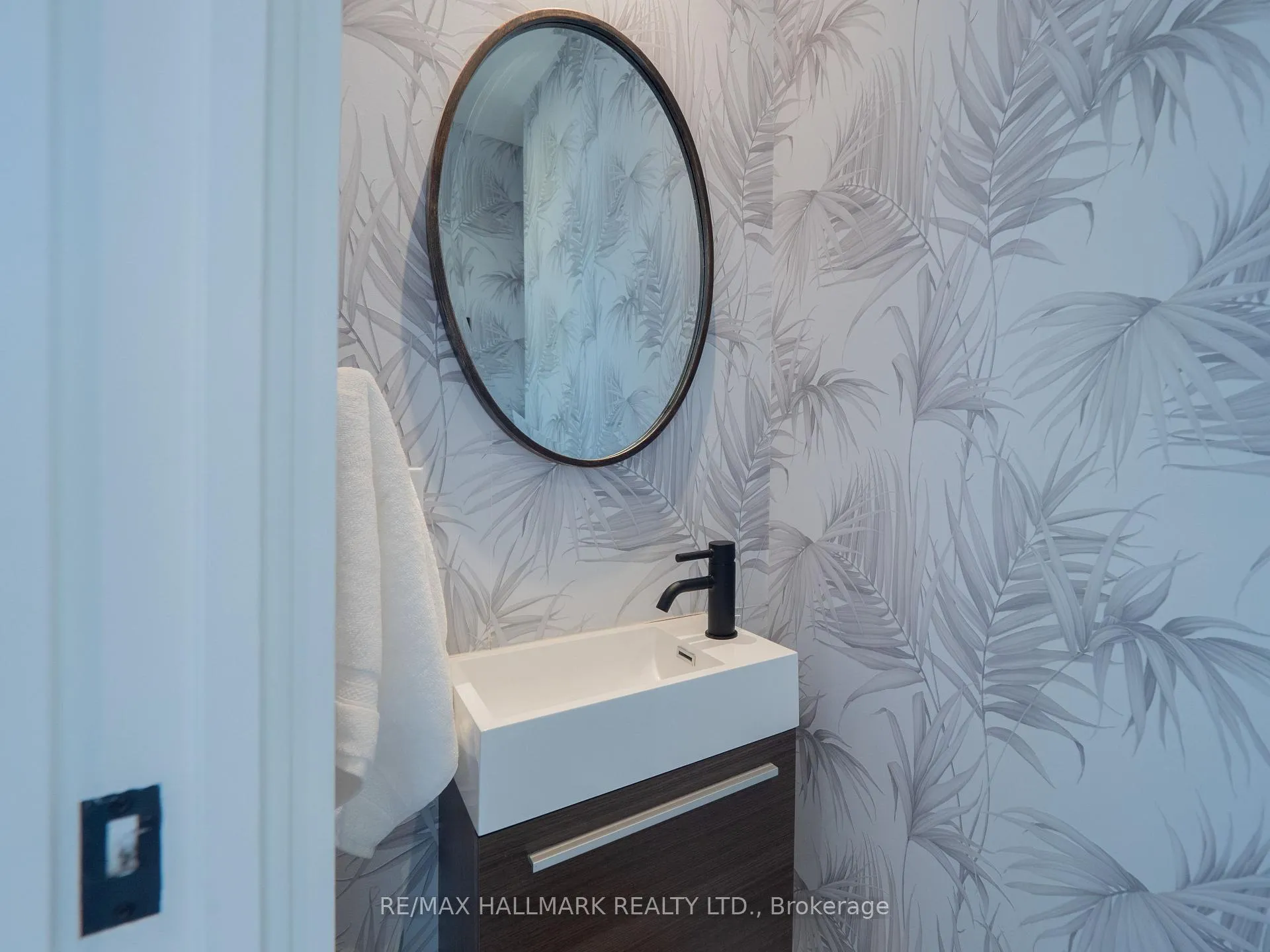 Photo 19 of 192 Withrow Avenue, Toronto, North Riverdale — HOMEH
