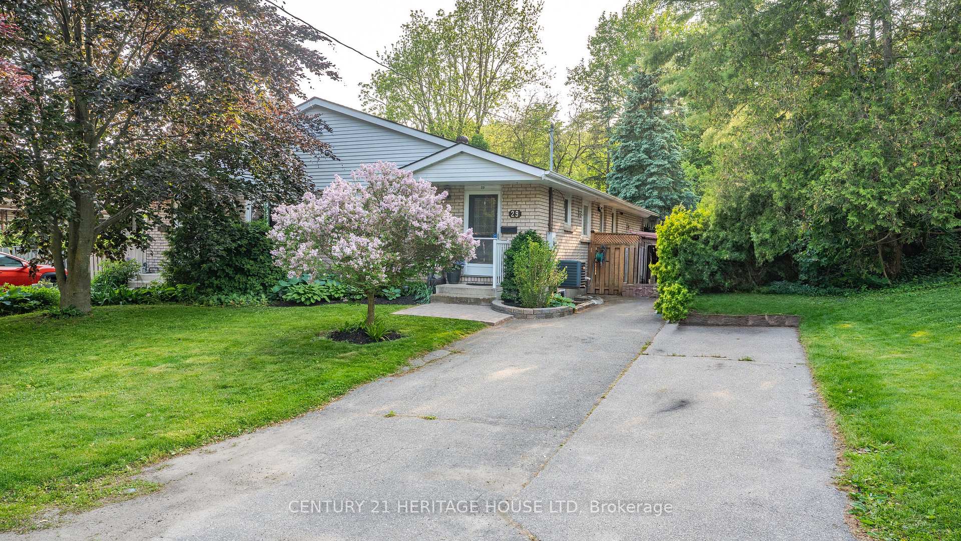 Photo 4 of 29 Amelia Street, Brant, Paris — HOMEH