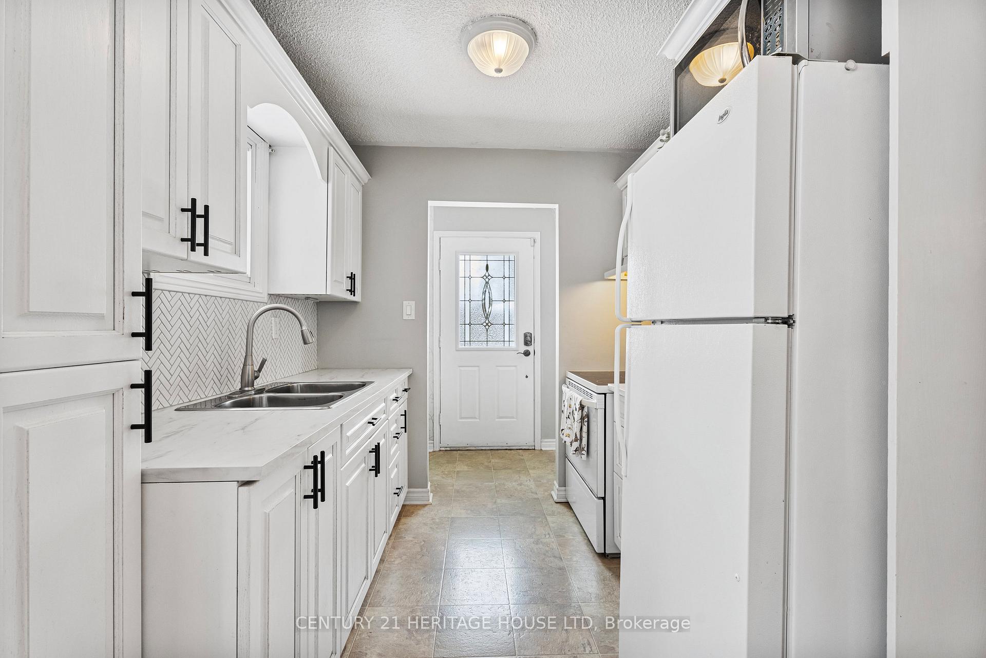 Photo 5 of 29 Amelia Street, Brant, Paris — HOMEH