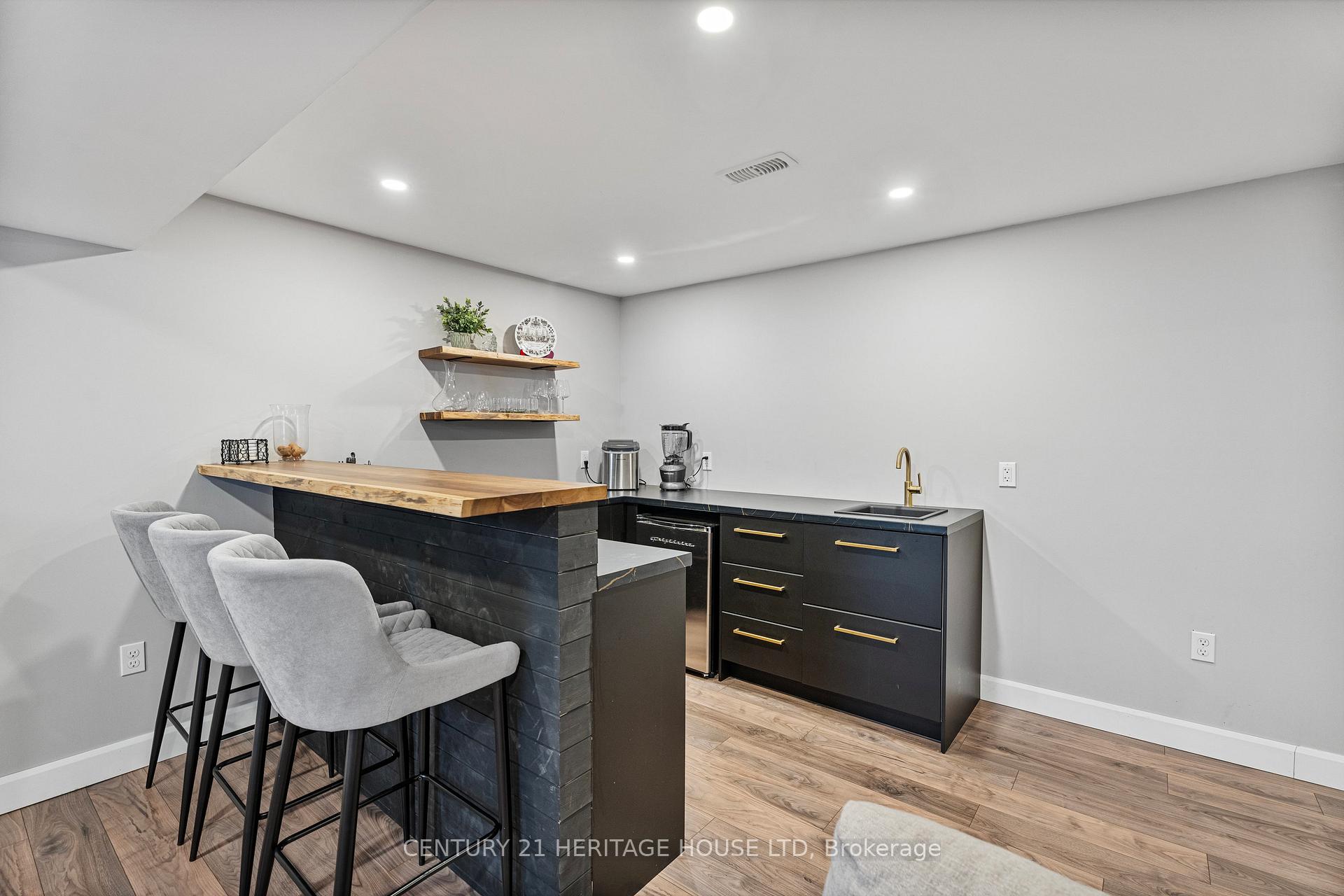 Photo 19 of 29 Amelia Street, Brant, Paris — HOMEH