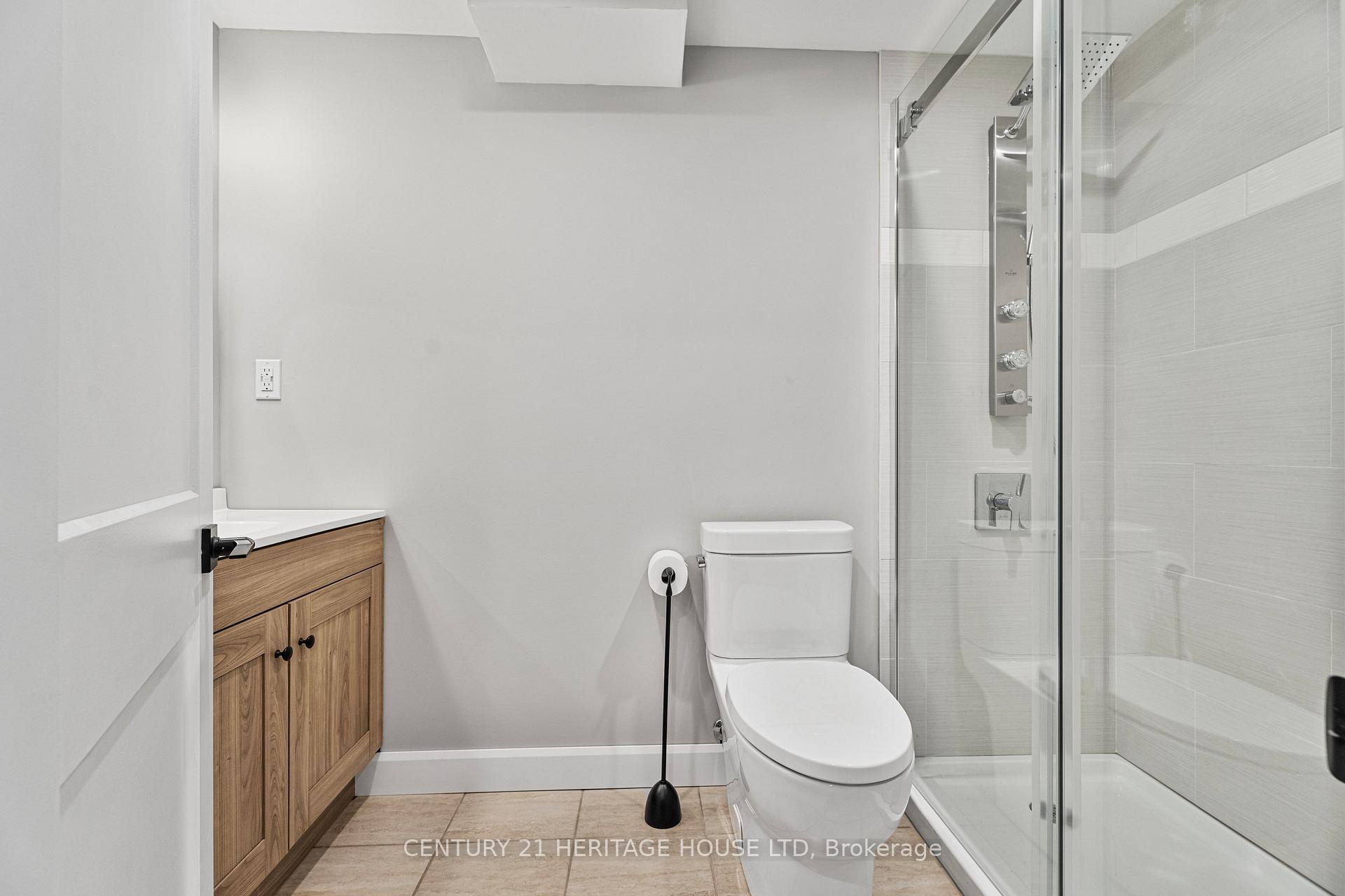 Photo 25 of 29 Amelia Street, Brant, Paris — HOMEH