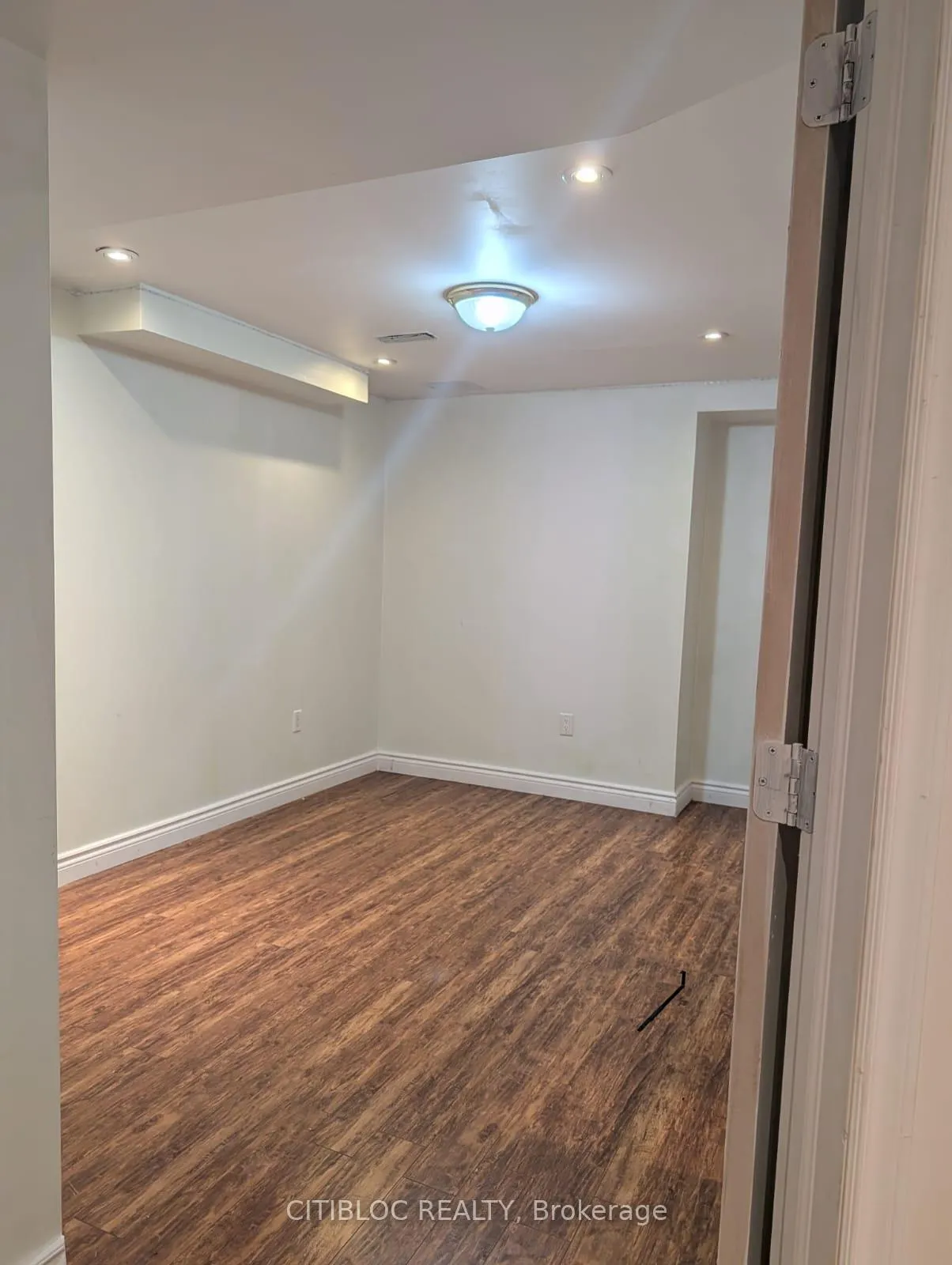 Front of Unit Lower, 64 Calderstone Road