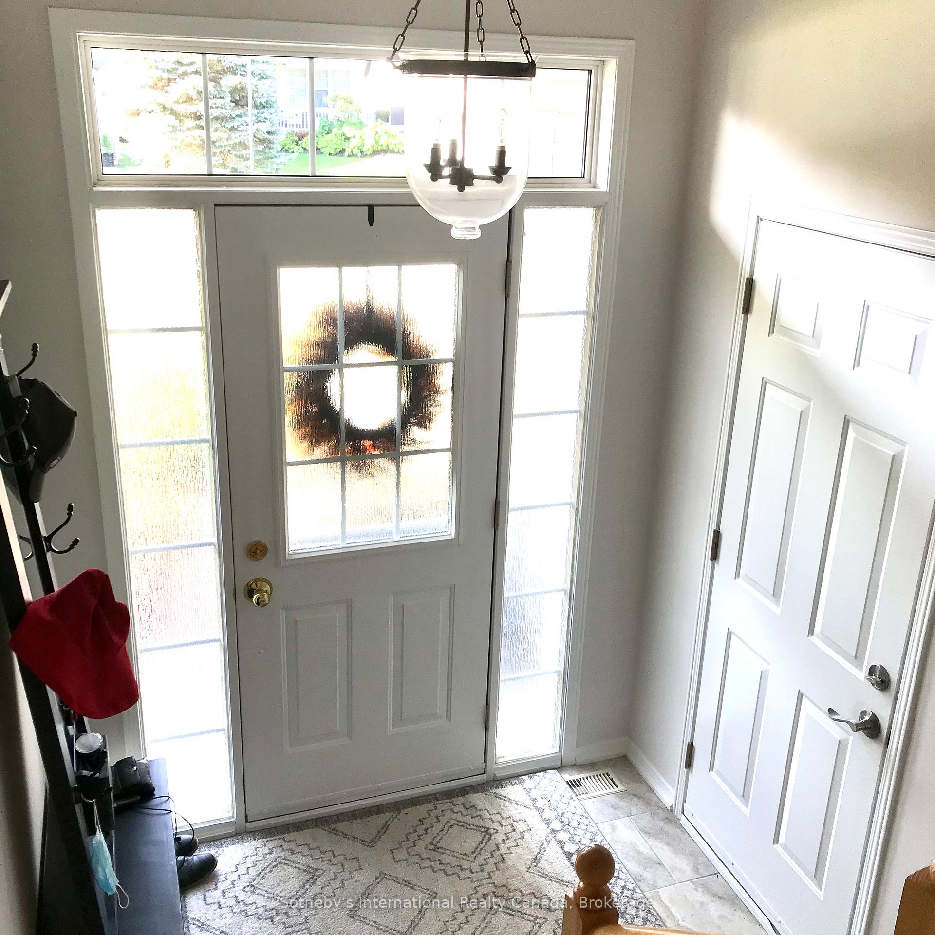 Photo 5 of 43 Green Briar Drive, Collingwood — HOMEH