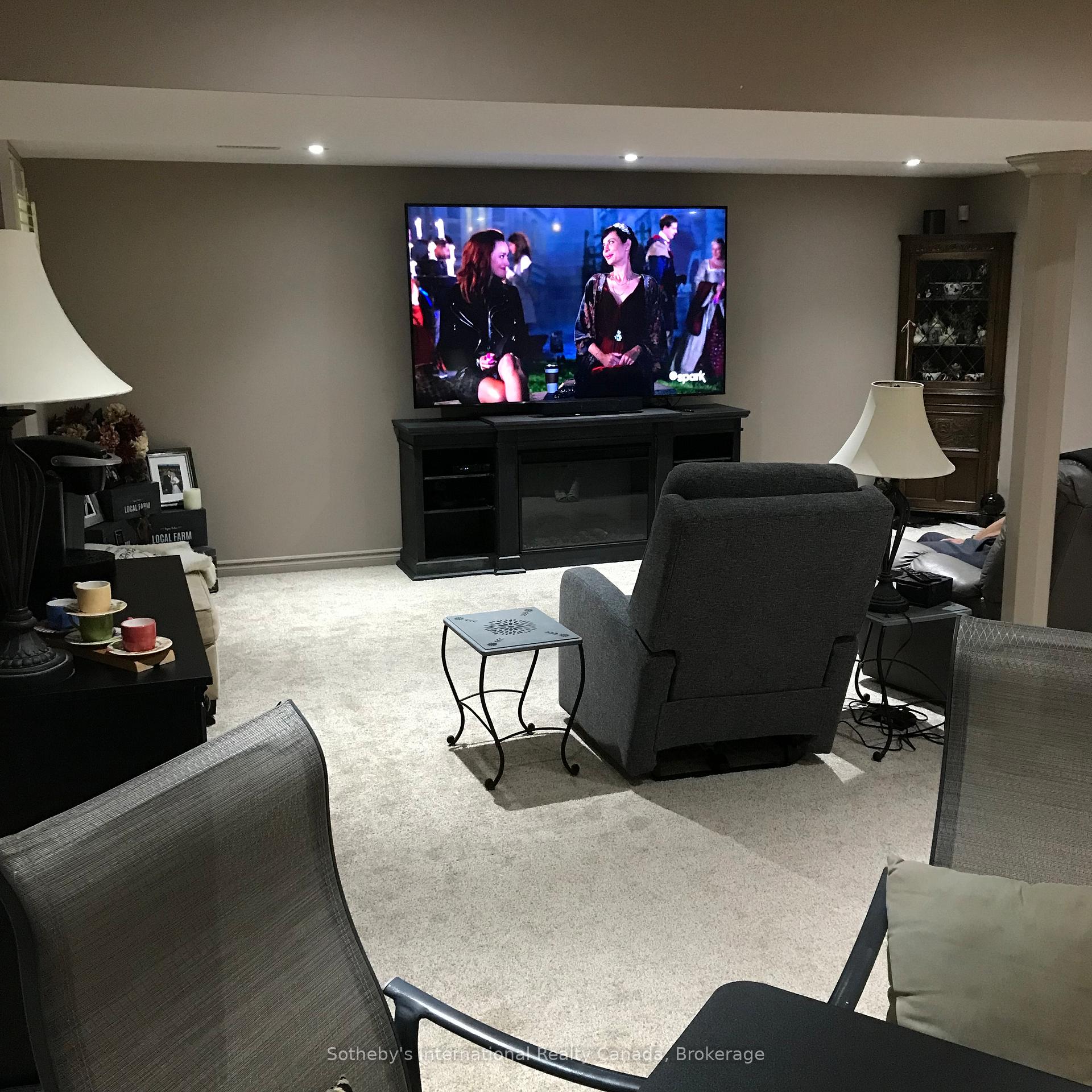 Photo 18 of 43 Green Briar Drive, Collingwood — HOMEH