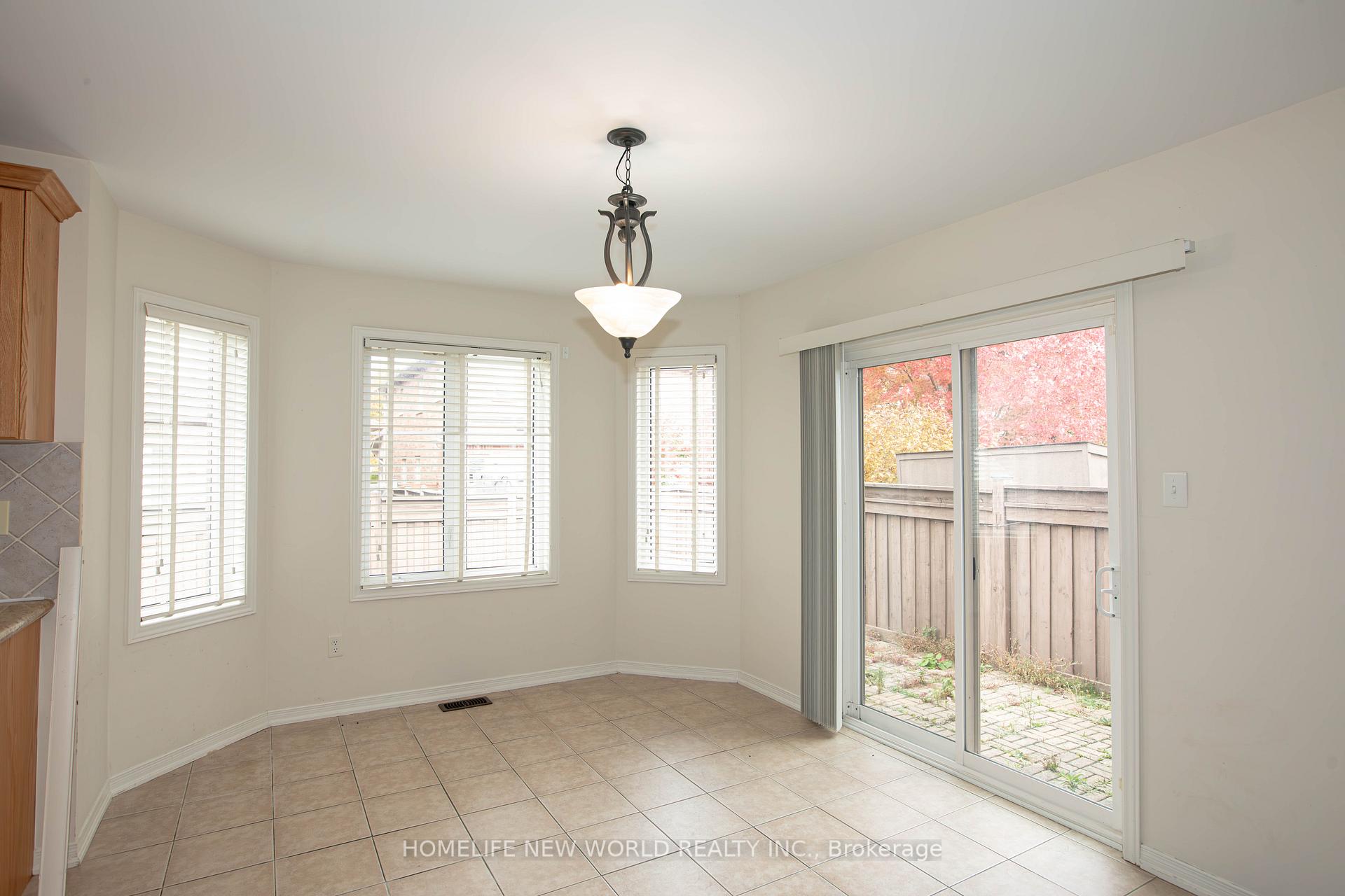 Photo 6 of 232 River Ridge Boulevard, Aurora, Bayview Northeast — HOMEH