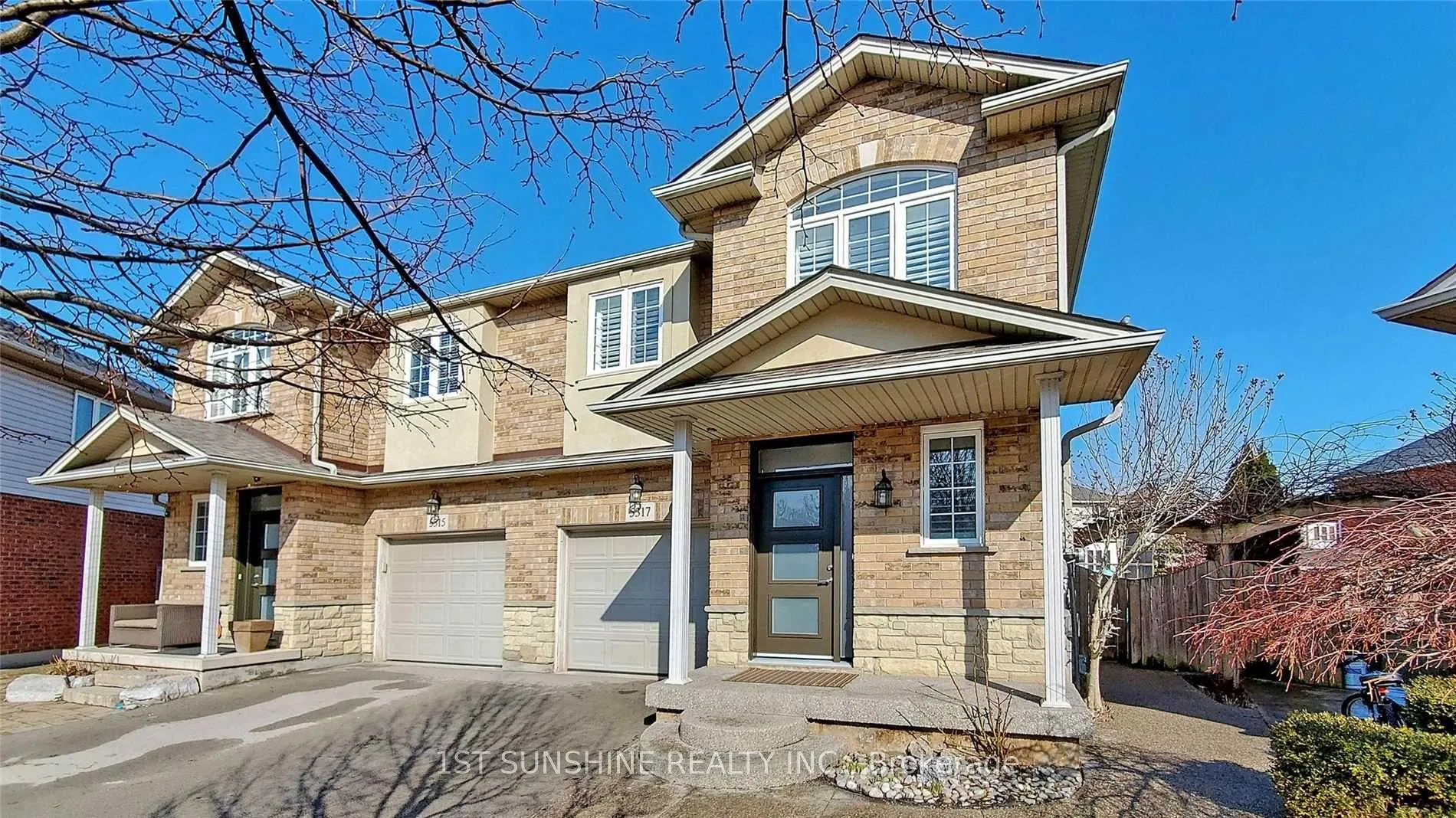 Front of 5317 Picketts Way