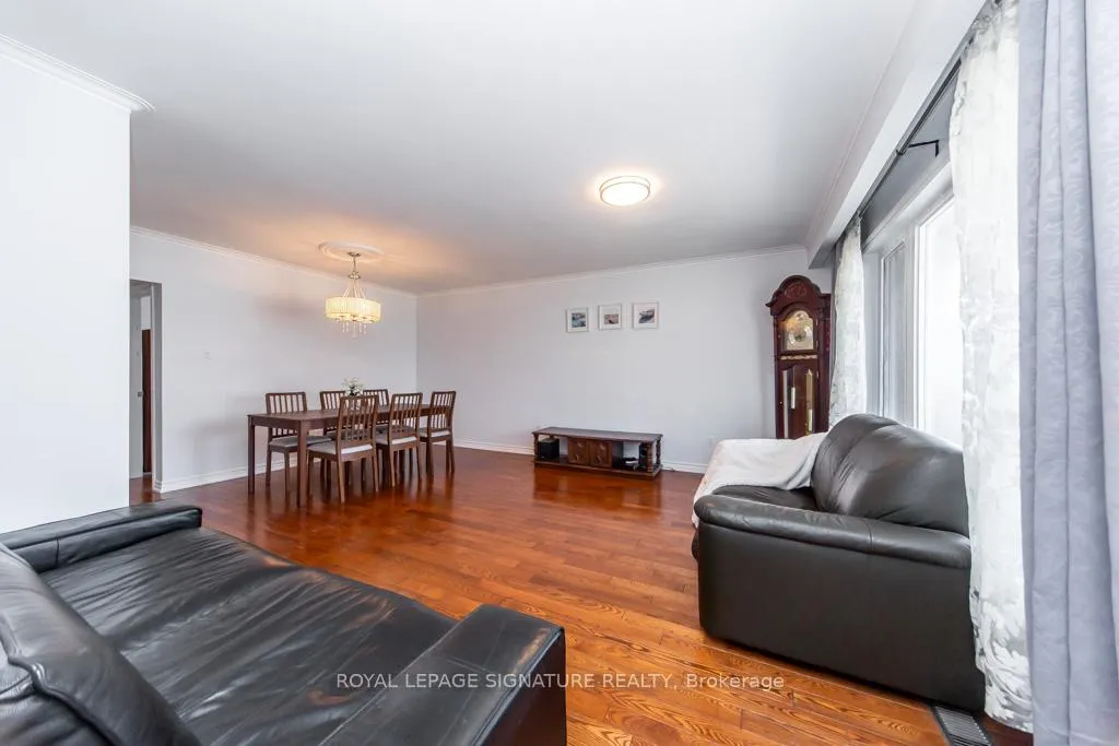 Photo 6 of 33 Renault Crescent, Etobicoke, Humber Heights — HOMEH