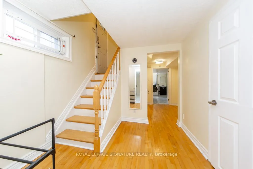 Photo 28 of 33 Renault Crescent, Etobicoke, Humber Heights — HOMEH