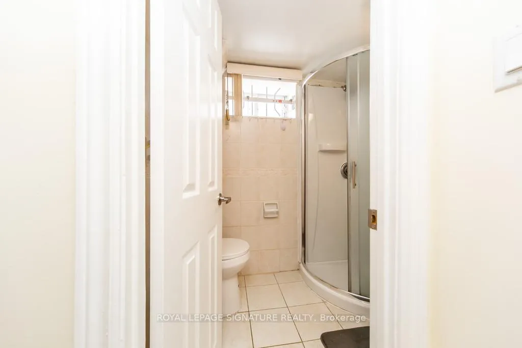 Photo 46 of 33 Renault Crescent, Etobicoke, Humber Heights — HOMEH