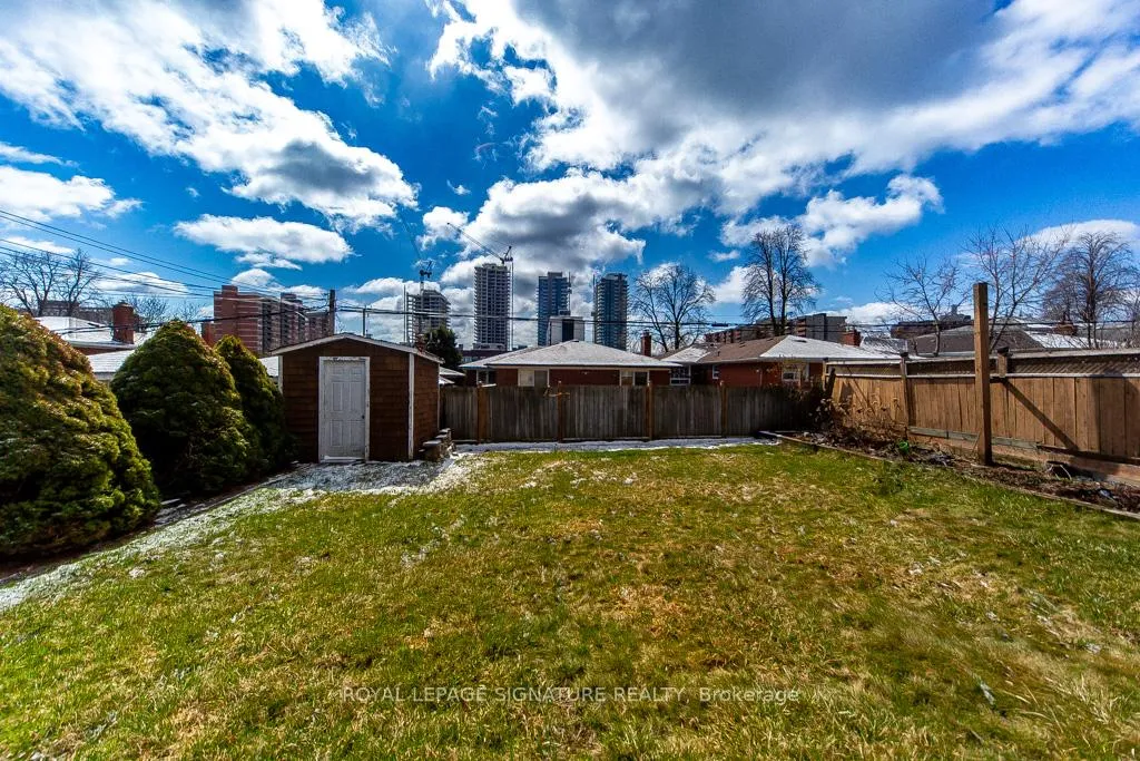 Photo 49 of 33 Renault Crescent, Etobicoke, Humber Heights — HOMEH