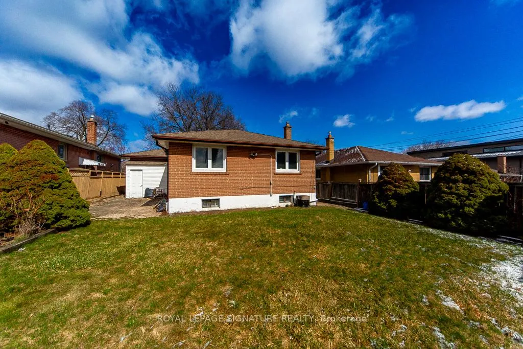 Photo 50 of 33 Renault Crescent, Etobicoke, Humber Heights — HOMEH