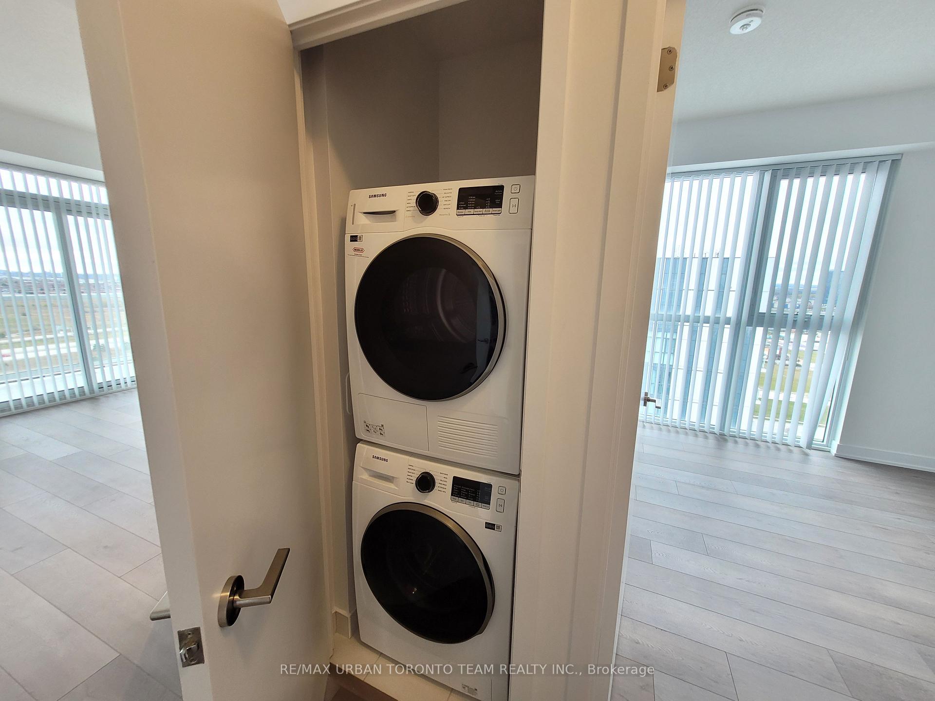 Photo 8 of Unit 2002, 38 Honeycrisp Crescent, Vaughan, Vaughan Corporate Centre — HOMEH