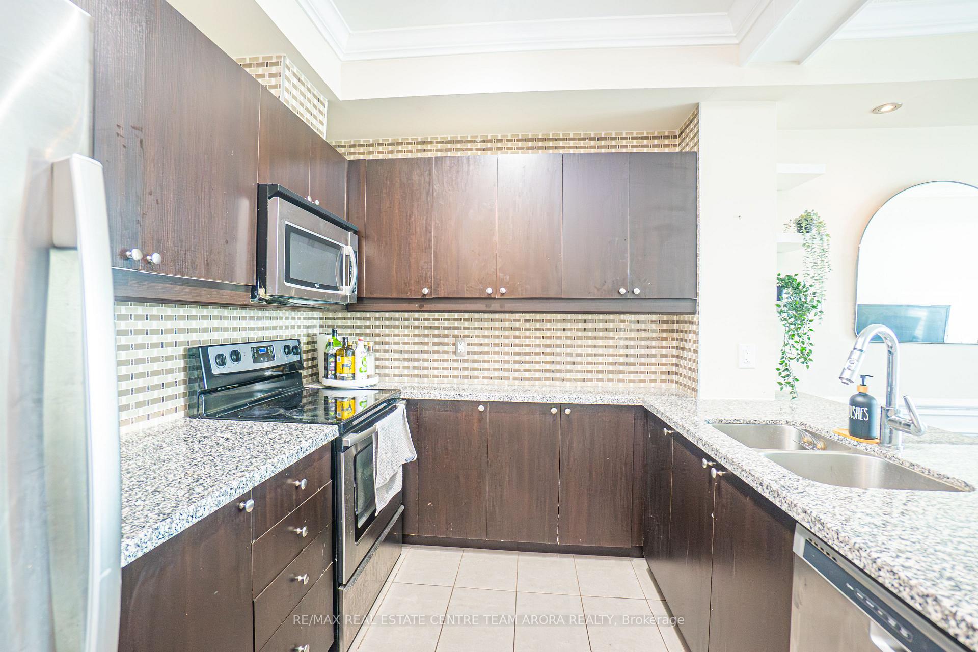 Photo 4 of Unit 1608, 1235 Bayly Street, Pickering, Bay Ridges — HOMEH