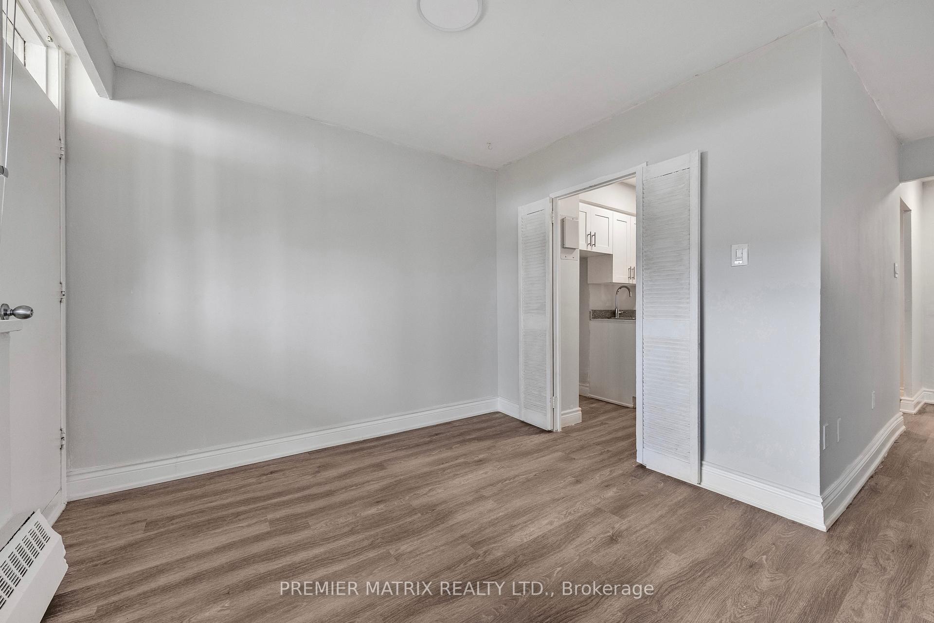 Photo 7 of Unit 718, 65 Thorncliffe Park Drive, Toronto, Thorncliffe Park — HOMEH