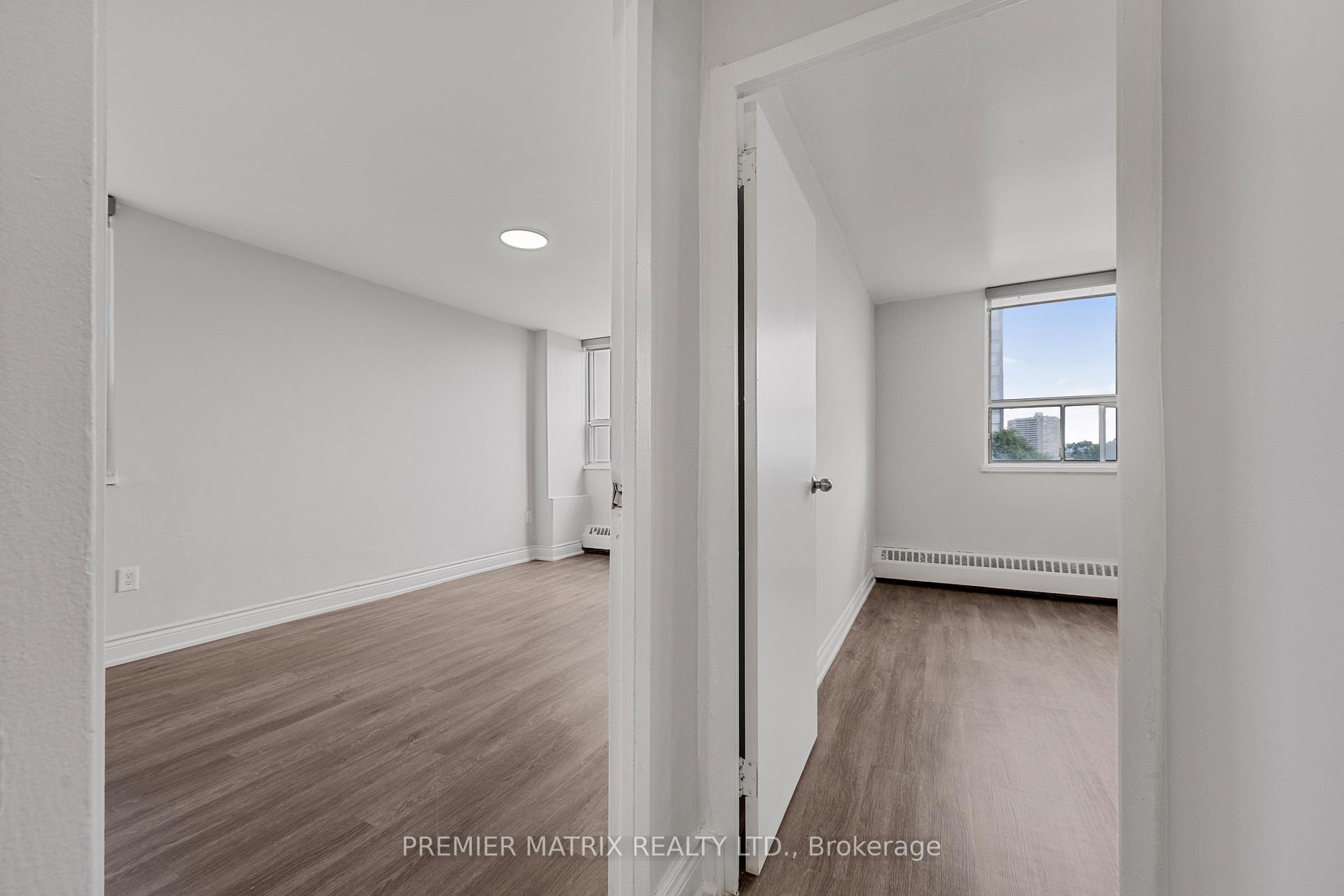 Photo 8 of Unit 718, 65 Thorncliffe Park Drive, Toronto, Thorncliffe Park — HOMEH