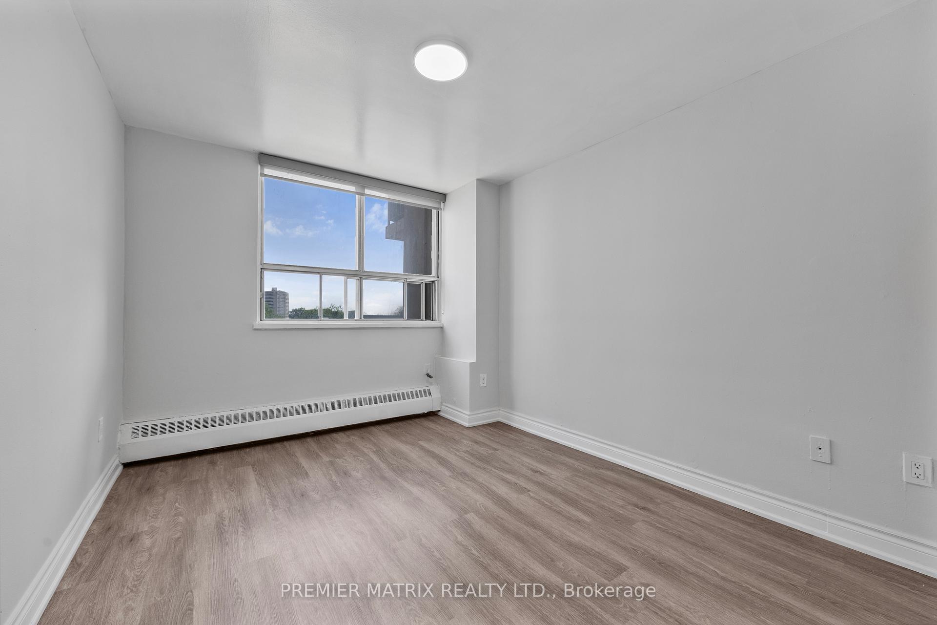Photo 14 of Unit 718, 65 Thorncliffe Park Drive, Toronto, Thorncliffe Park — HOMEH