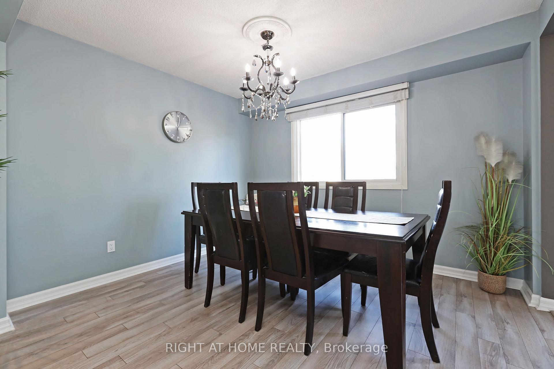 Photo 7 of 32 Chapman Drive, Ajax, Central — HOMEH