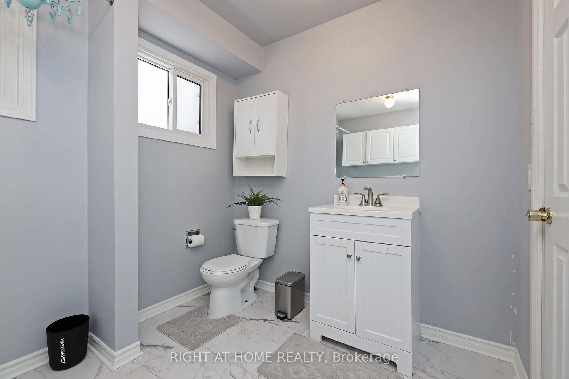 Photo 19 of 32 Chapman Drive, Ajax, Central — HOMEH