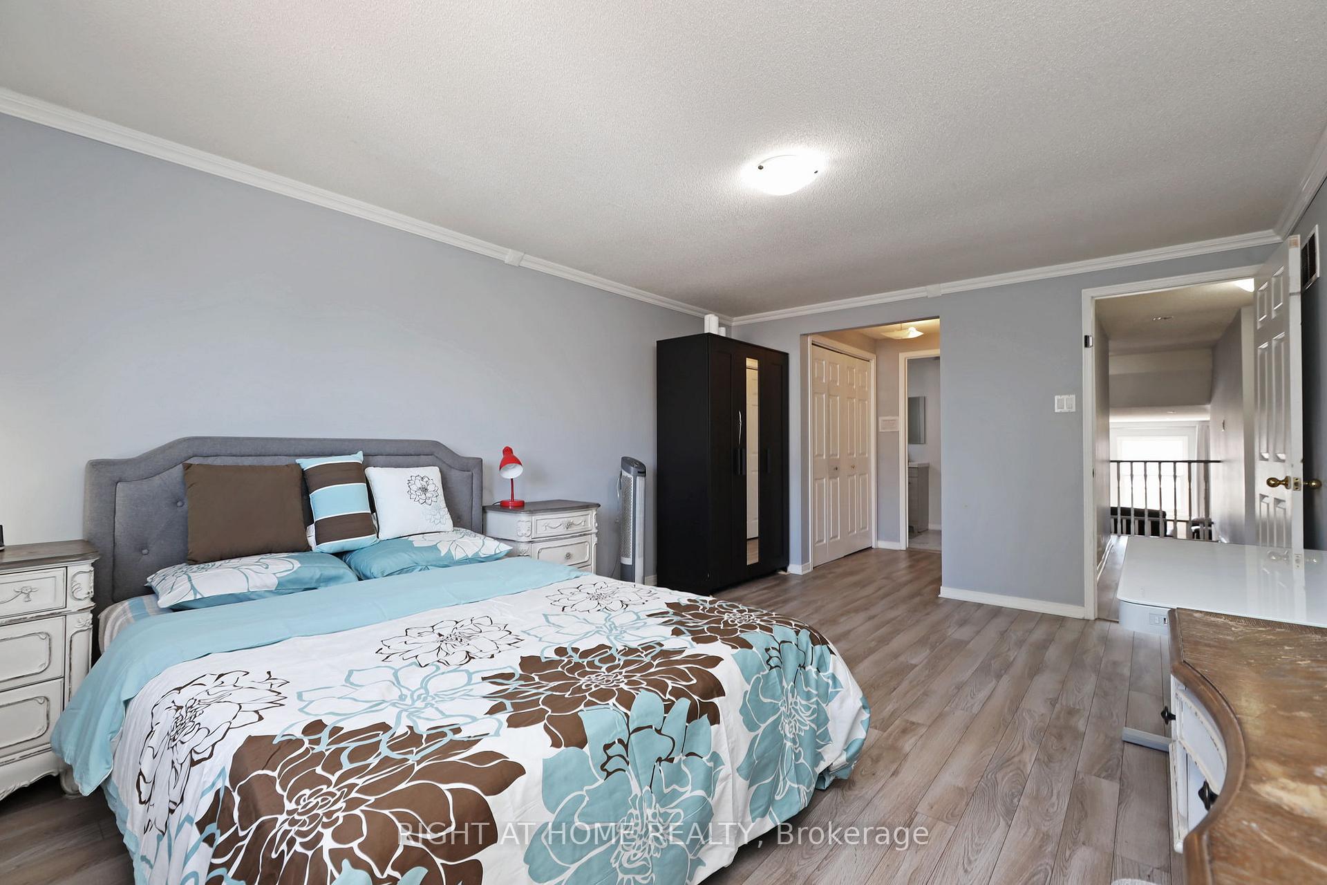 Photo 25 of 32 Chapman Drive, Ajax, Central — HOMEH
