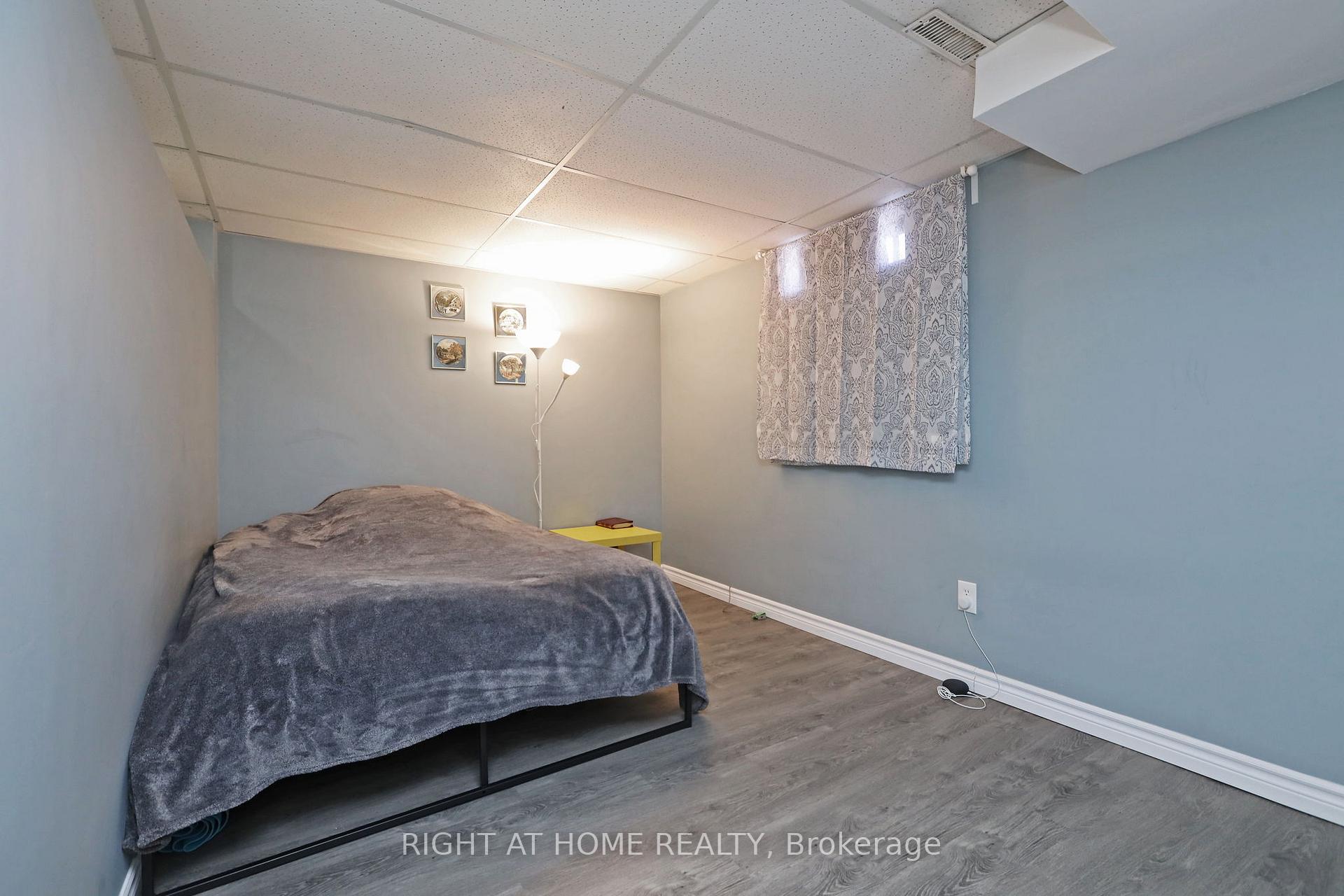 Photo 32 of 32 Chapman Drive, Ajax, Central — HOMEH
