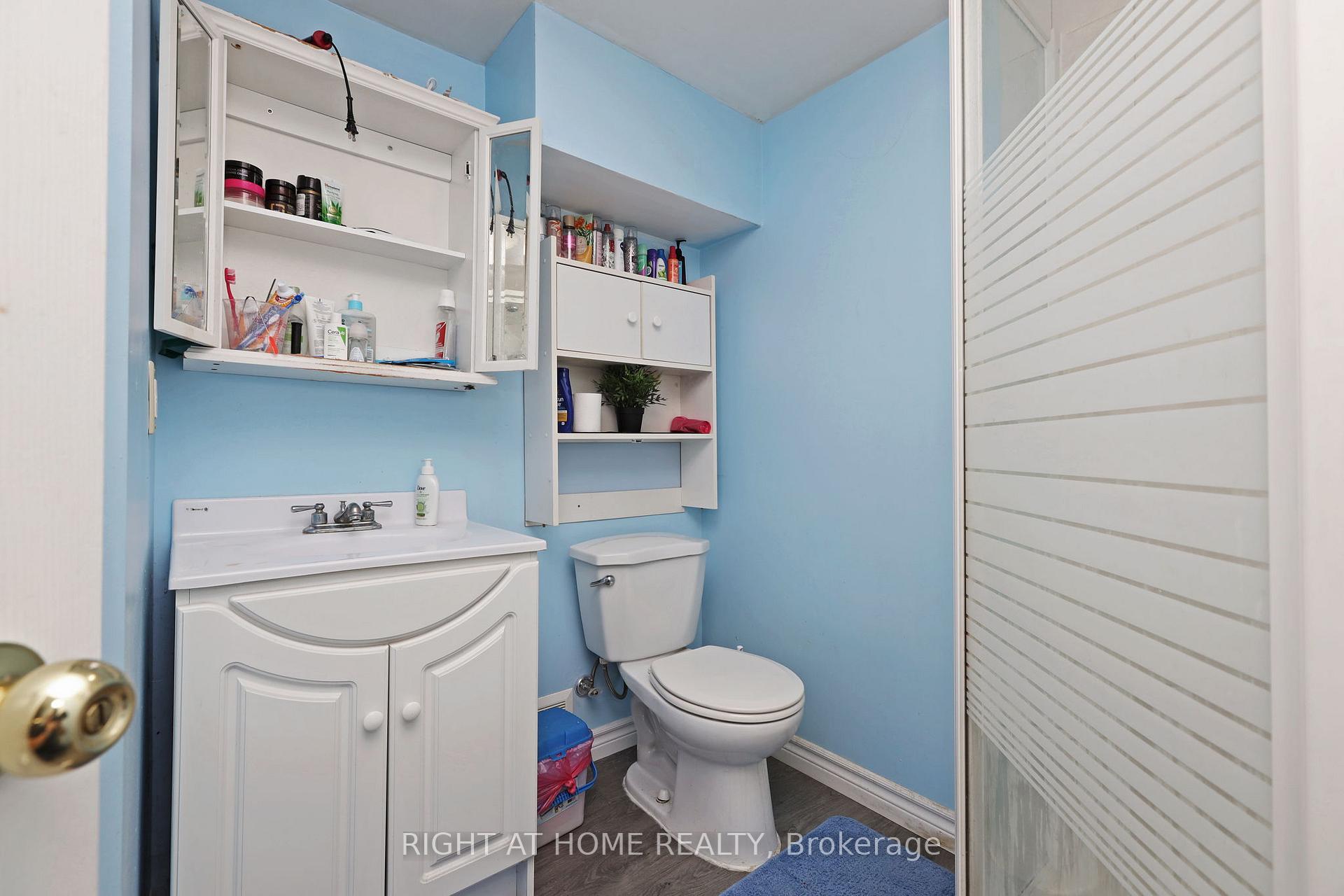 Photo 33 of 32 Chapman Drive, Ajax, Central — HOMEH