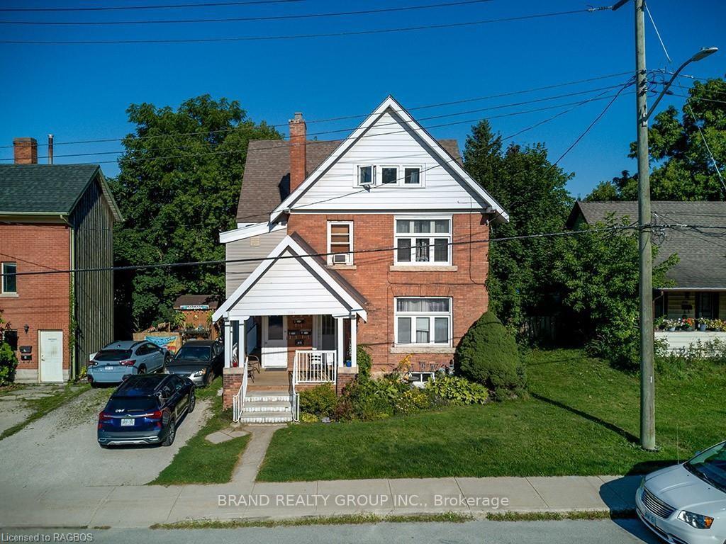 Front of Unit 3, 1114 4TH Avenue E