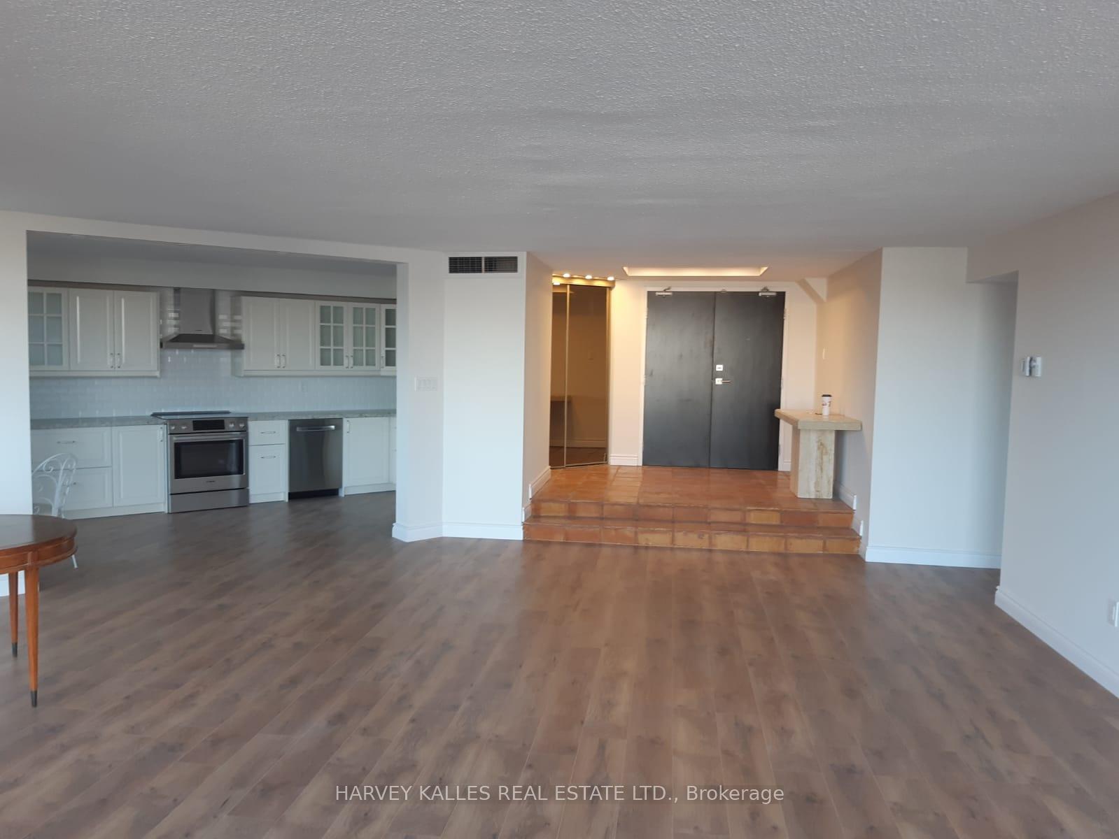 Photo 2 of Unit 403, 240 Heath Street W, Toronto, Forest Hill South — HOMEH