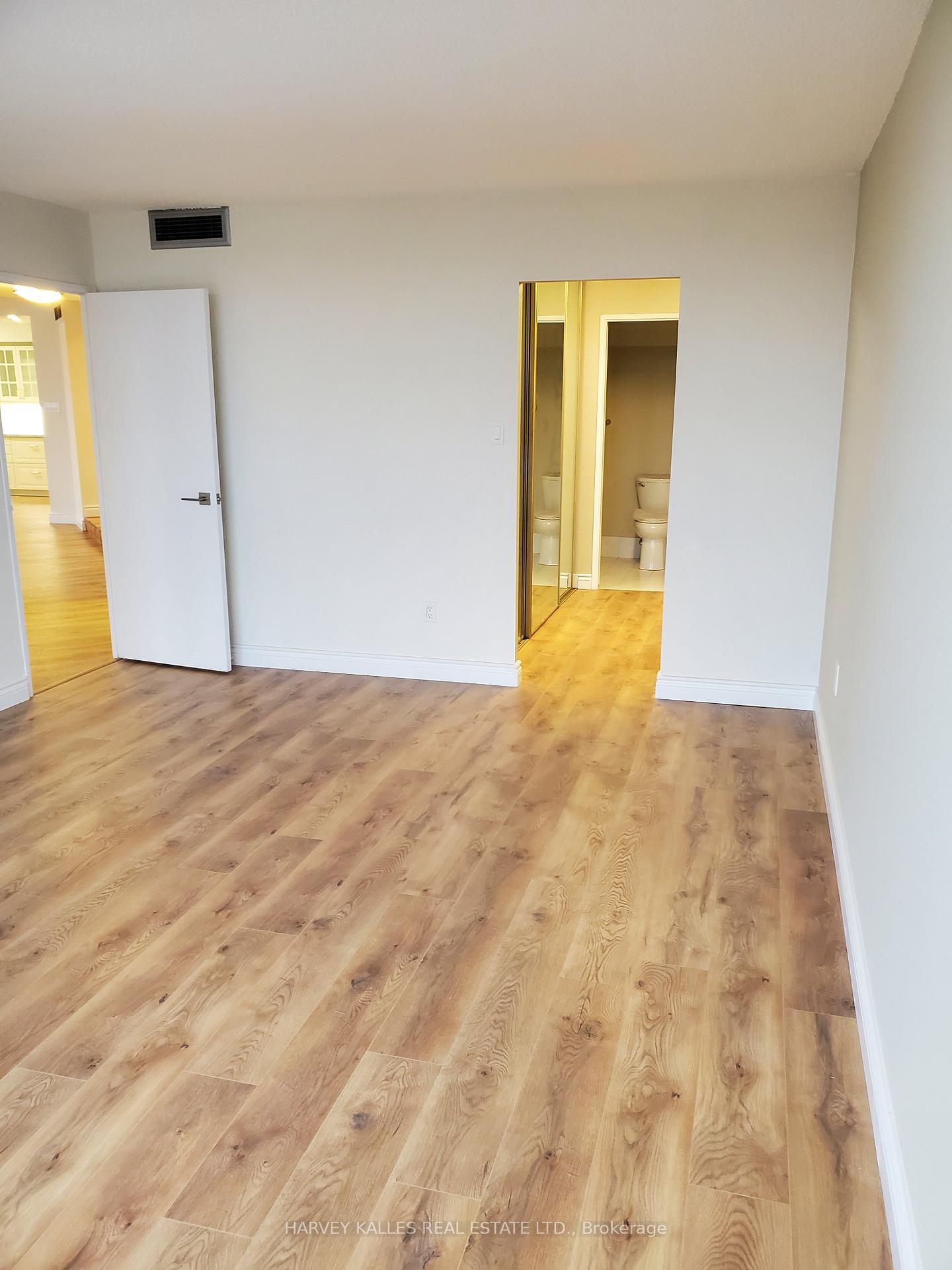 Photo 20 of Unit 403, 240 Heath Street W, Toronto, Forest Hill South — HOMEH