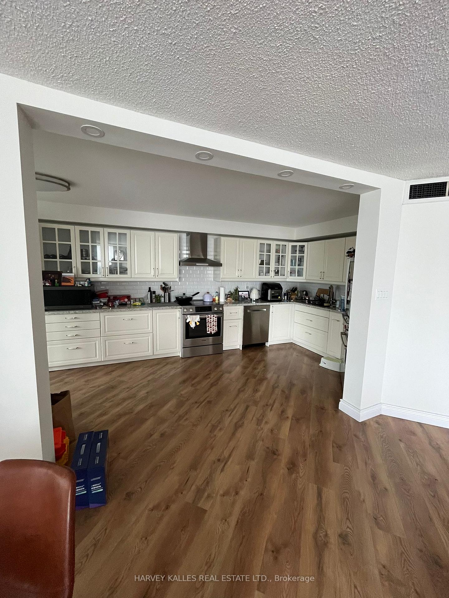 Photo 31 of Unit 403, 240 Heath Street W, Toronto, Forest Hill South — HOMEH