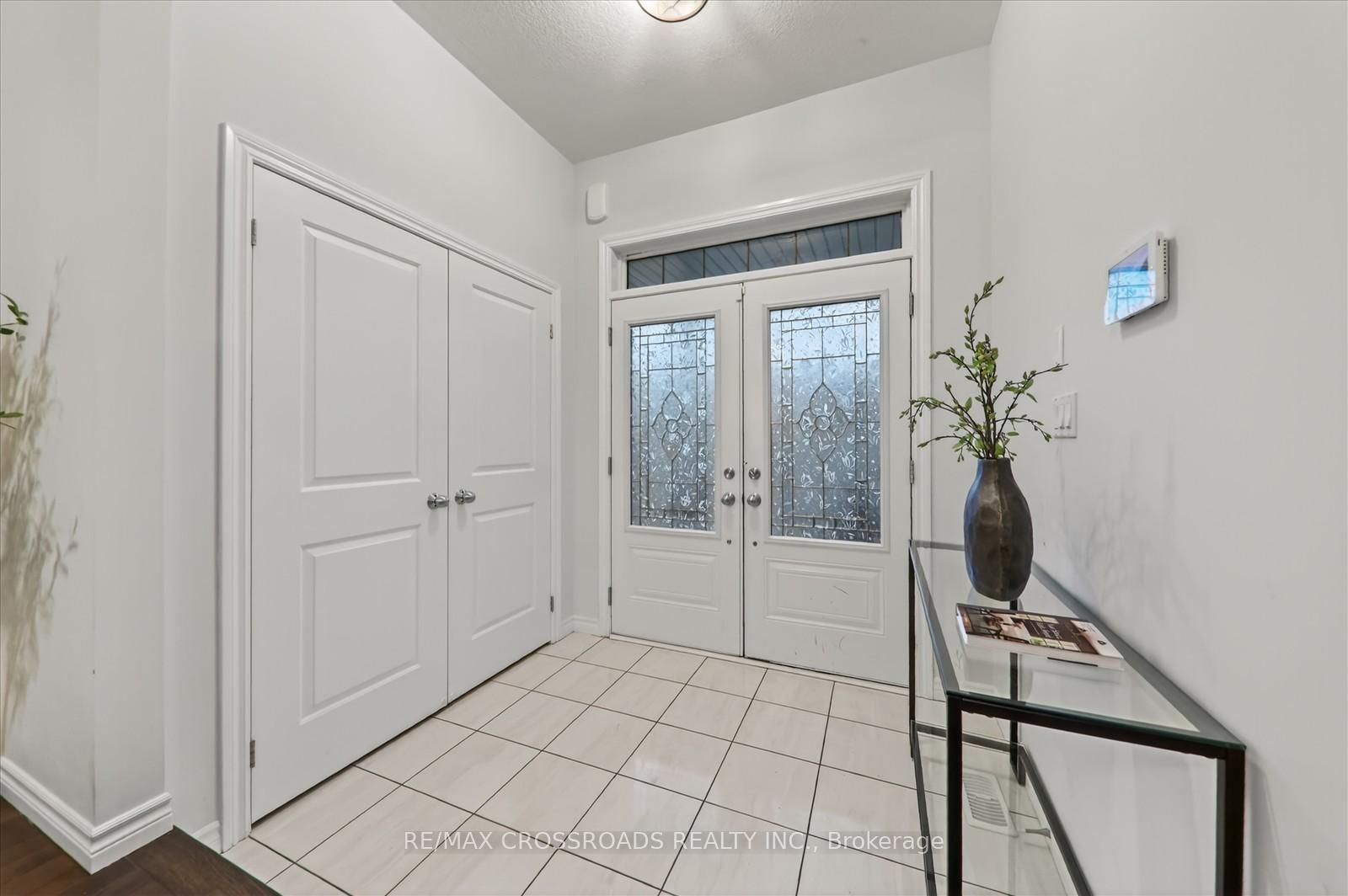 Photo 7 of 112 Fred Jackman Avenue, Clarington, Bowmanville — HOMEH