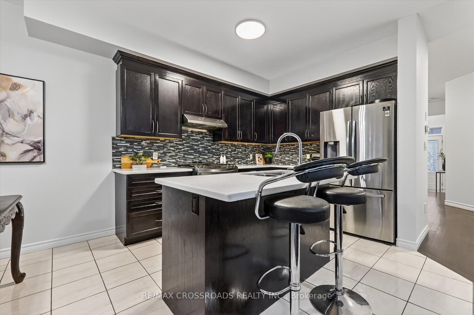 Photo 10 of 112 Fred Jackman Avenue, Clarington, Bowmanville — HOMEH