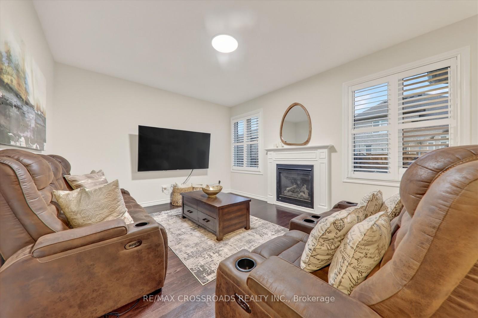 Photo 15 of 112 Fred Jackman Avenue, Clarington, Bowmanville — HOMEH