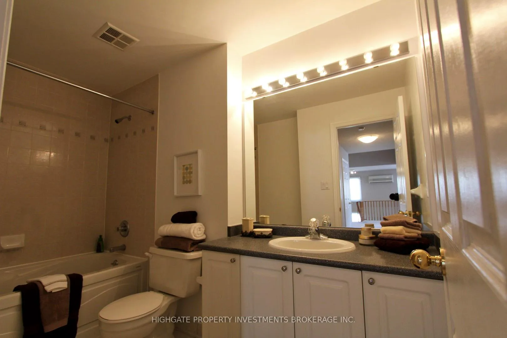 Photo 14 of Unit 83, 151 Townsgate Drive, Vaughan, Crestwood-Springfarm-Yorkhill — HOMEH